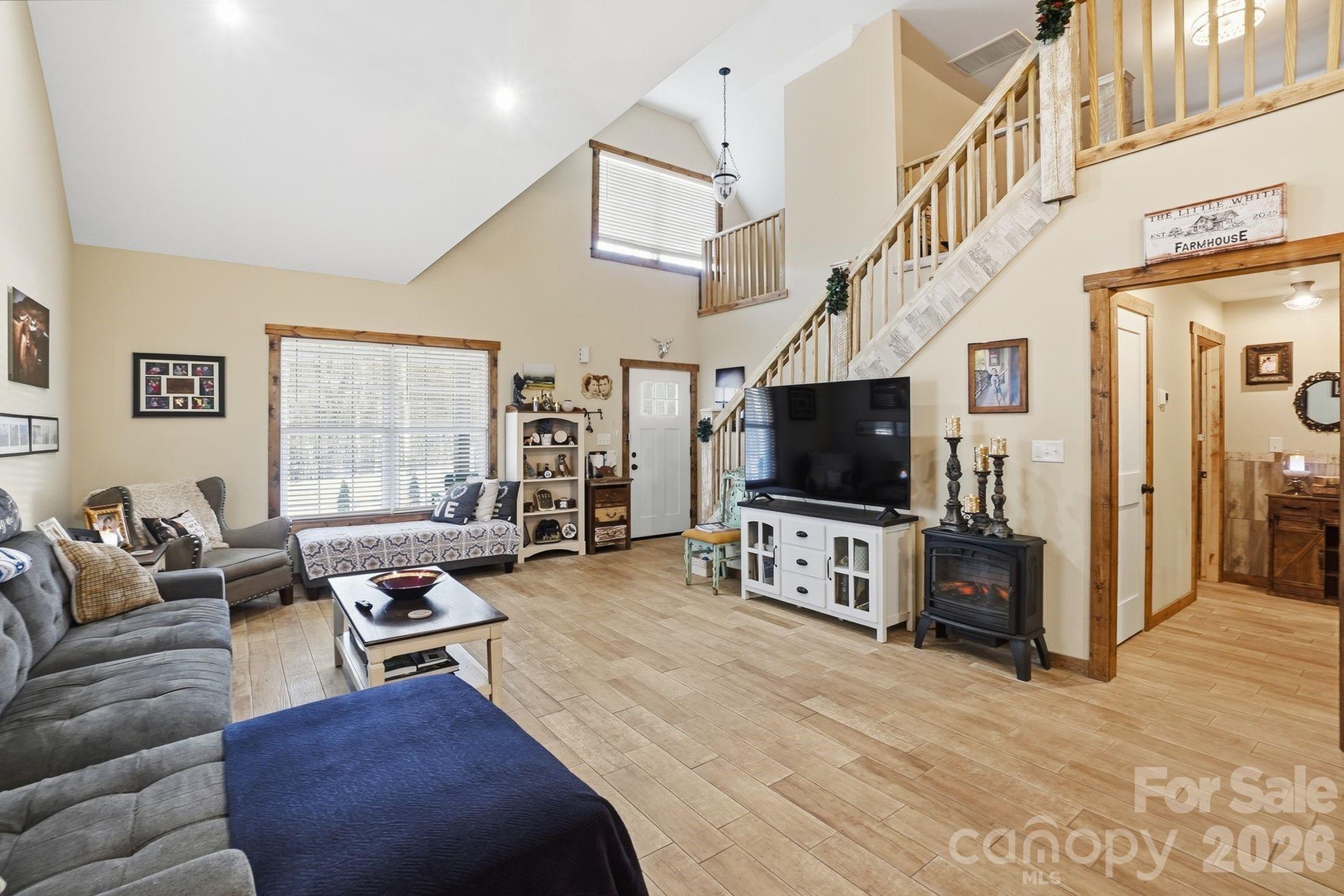 4592 Reid Road