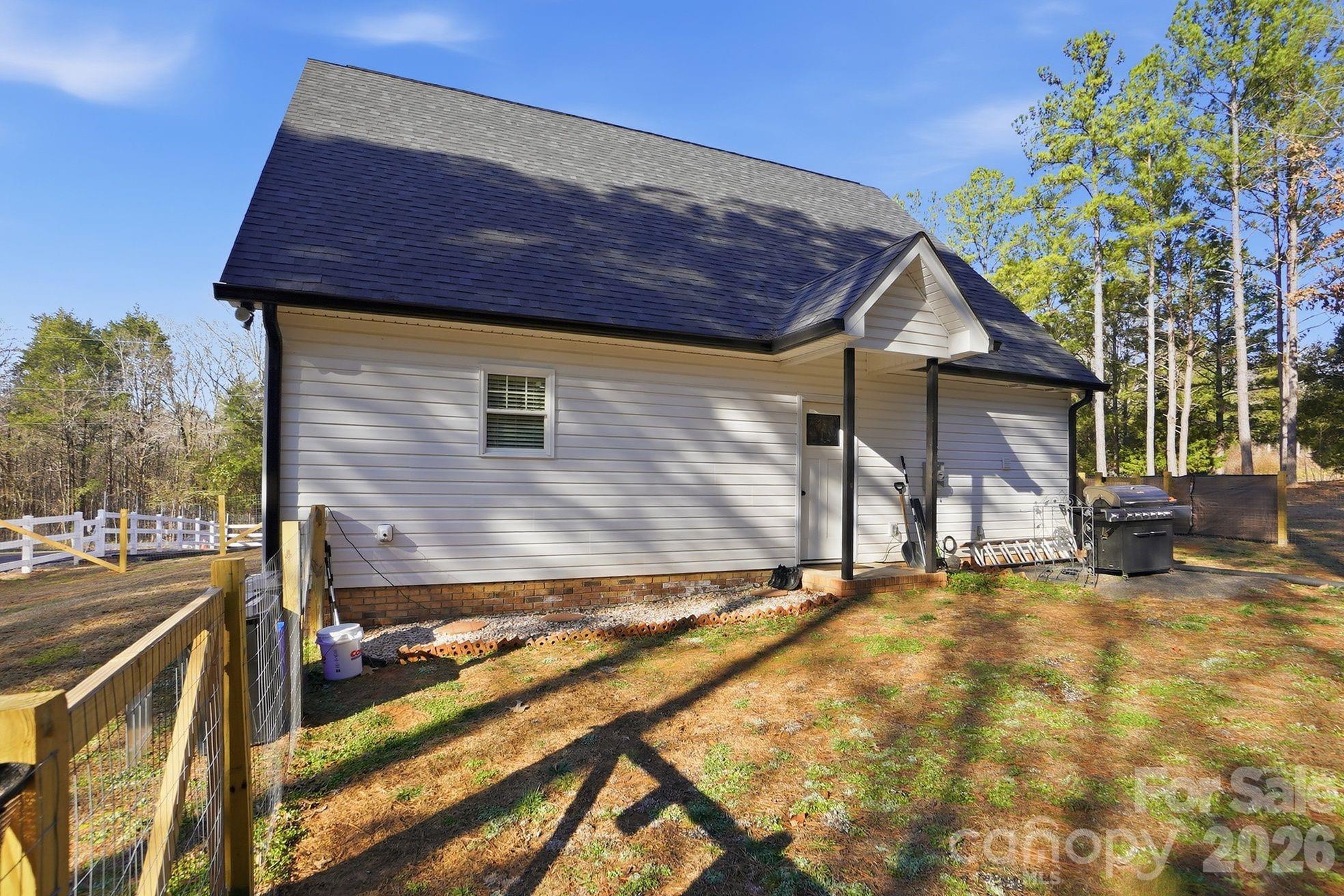 4592 Reid Road