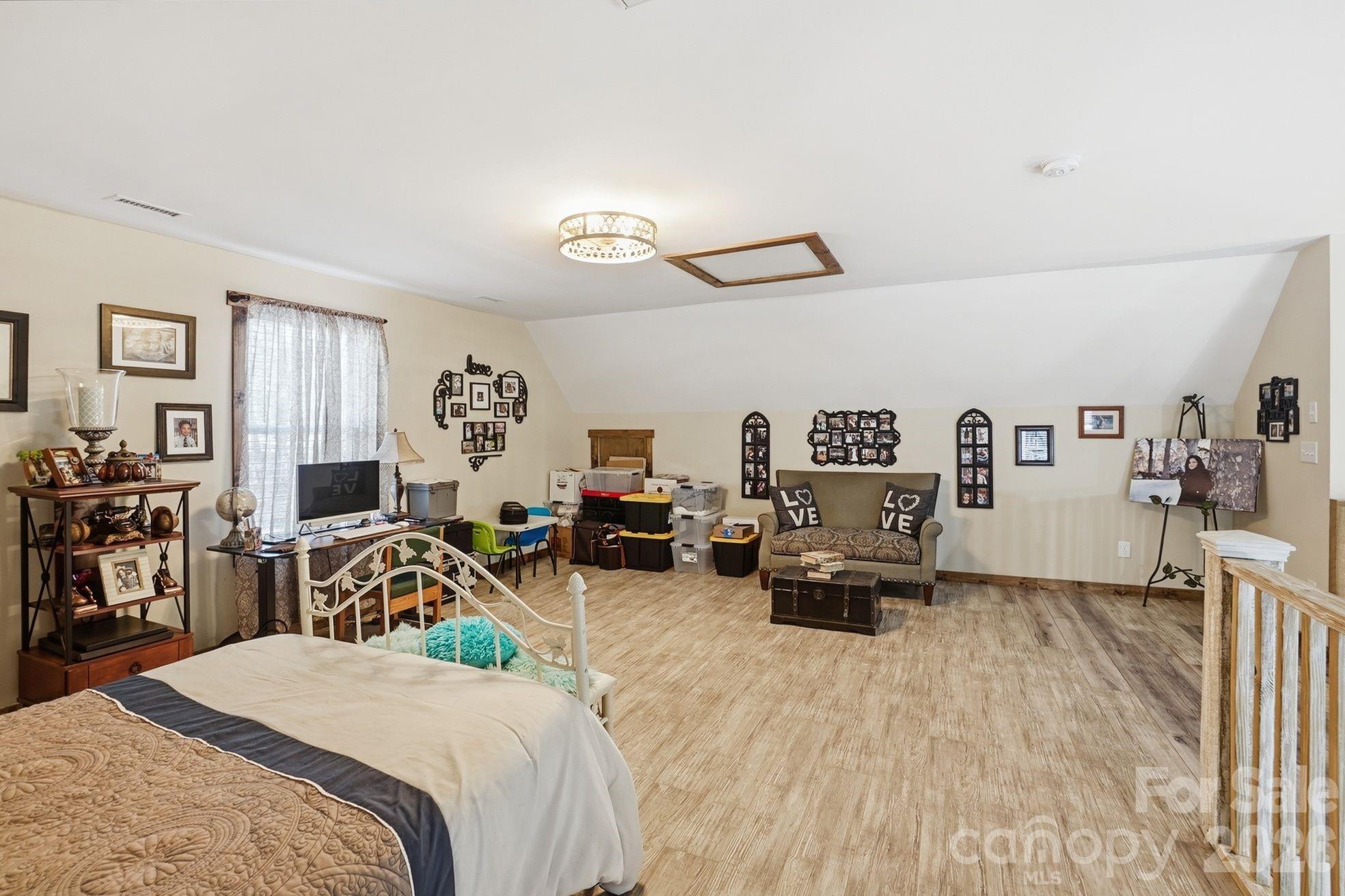 4592 Reid Road