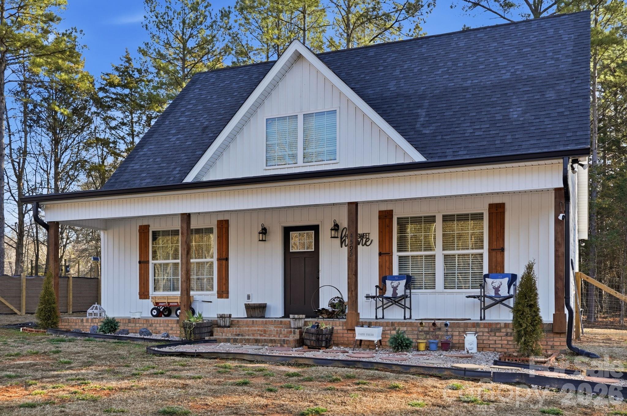 4592 Reid Road