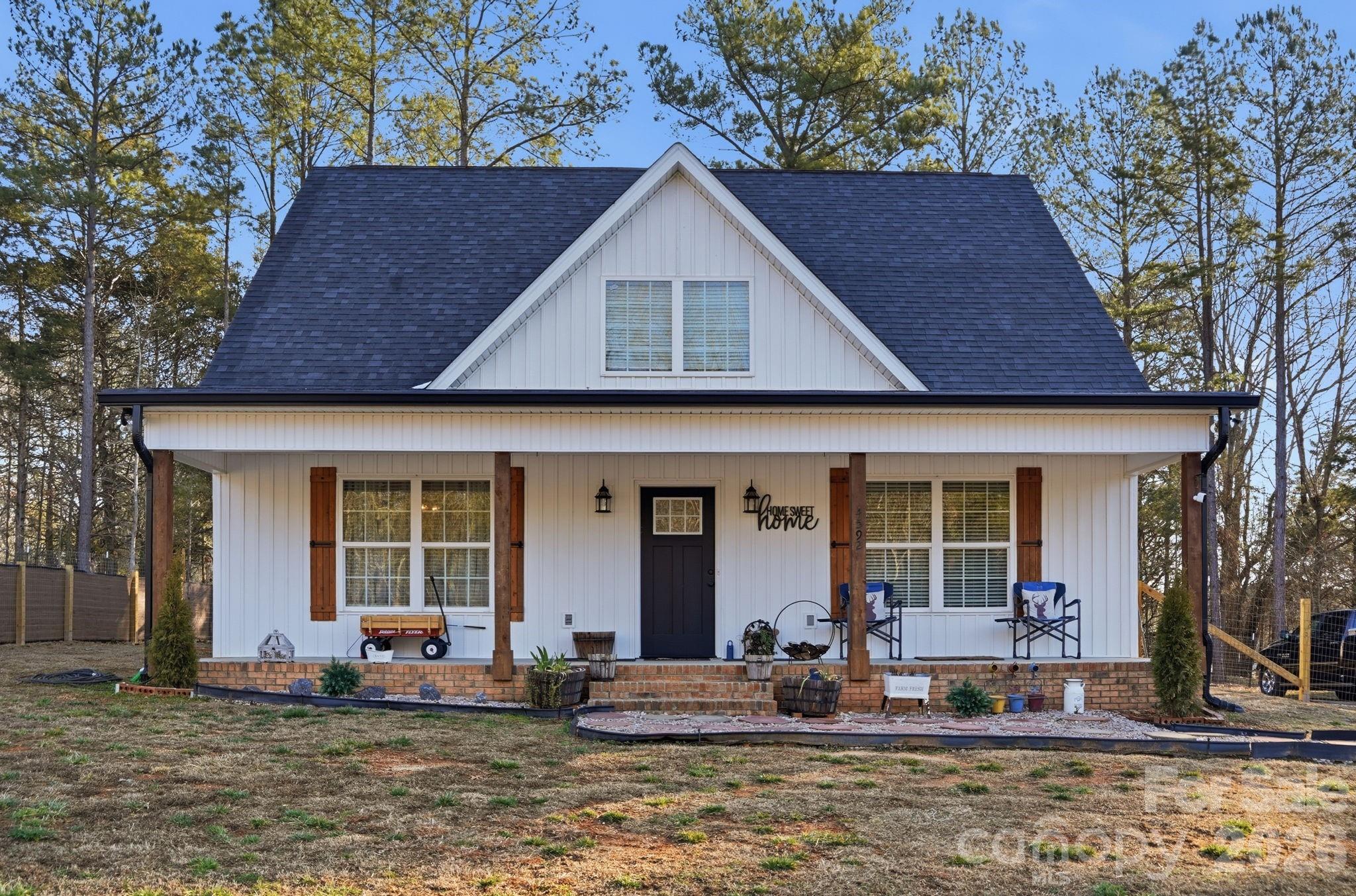 4592 Reid Road