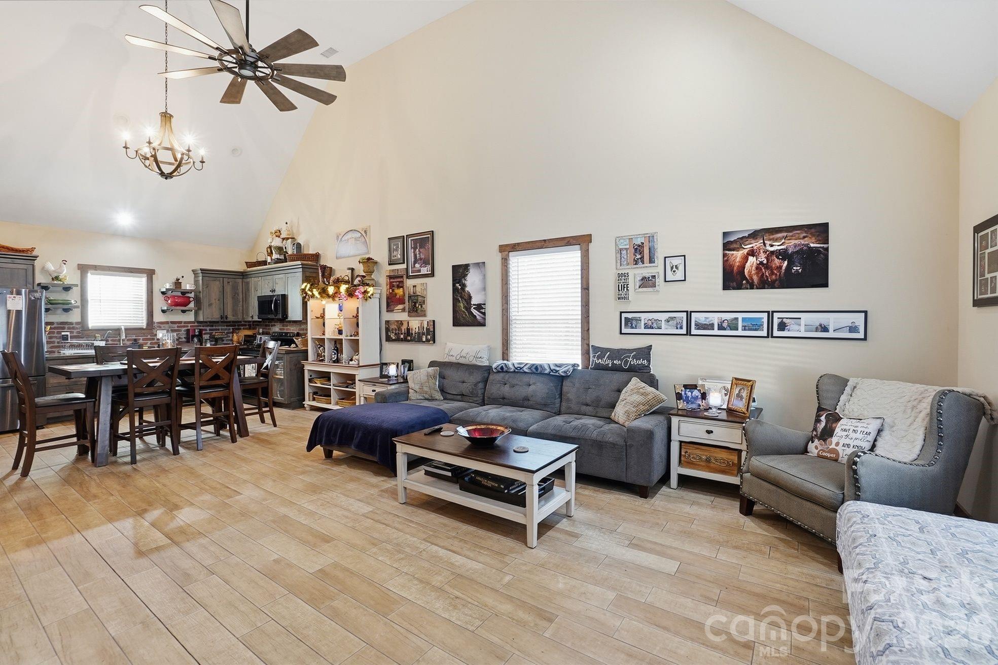 4592 Reid Road
