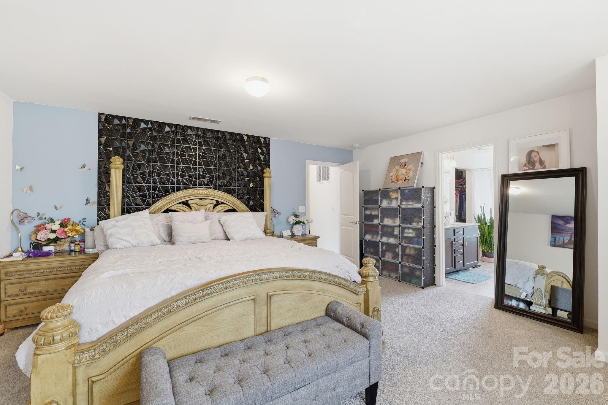 5126 Saddleback Drive