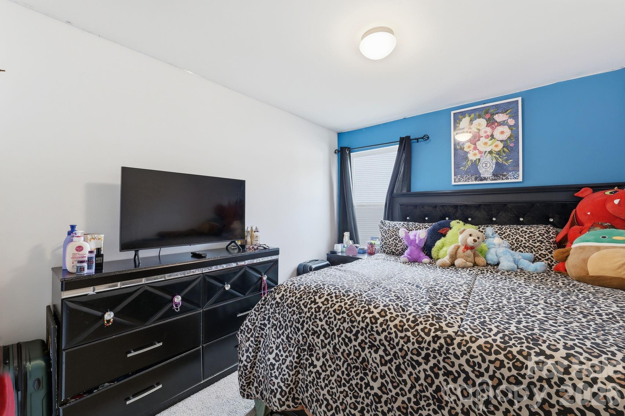 5126 Saddleback Drive