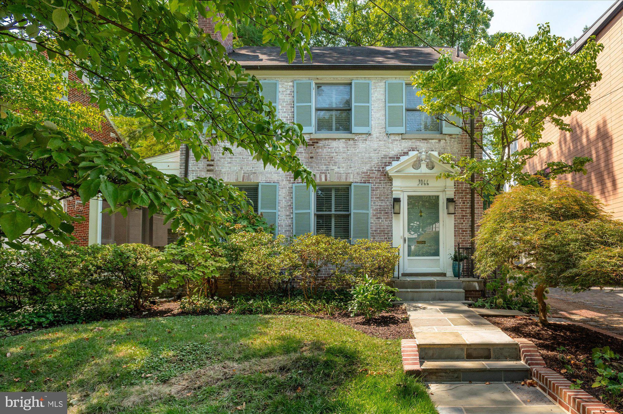 3066 Porter St NW