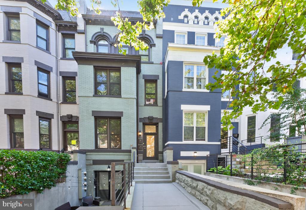 1130 COLUMBIA ROAD NW Unit: 2