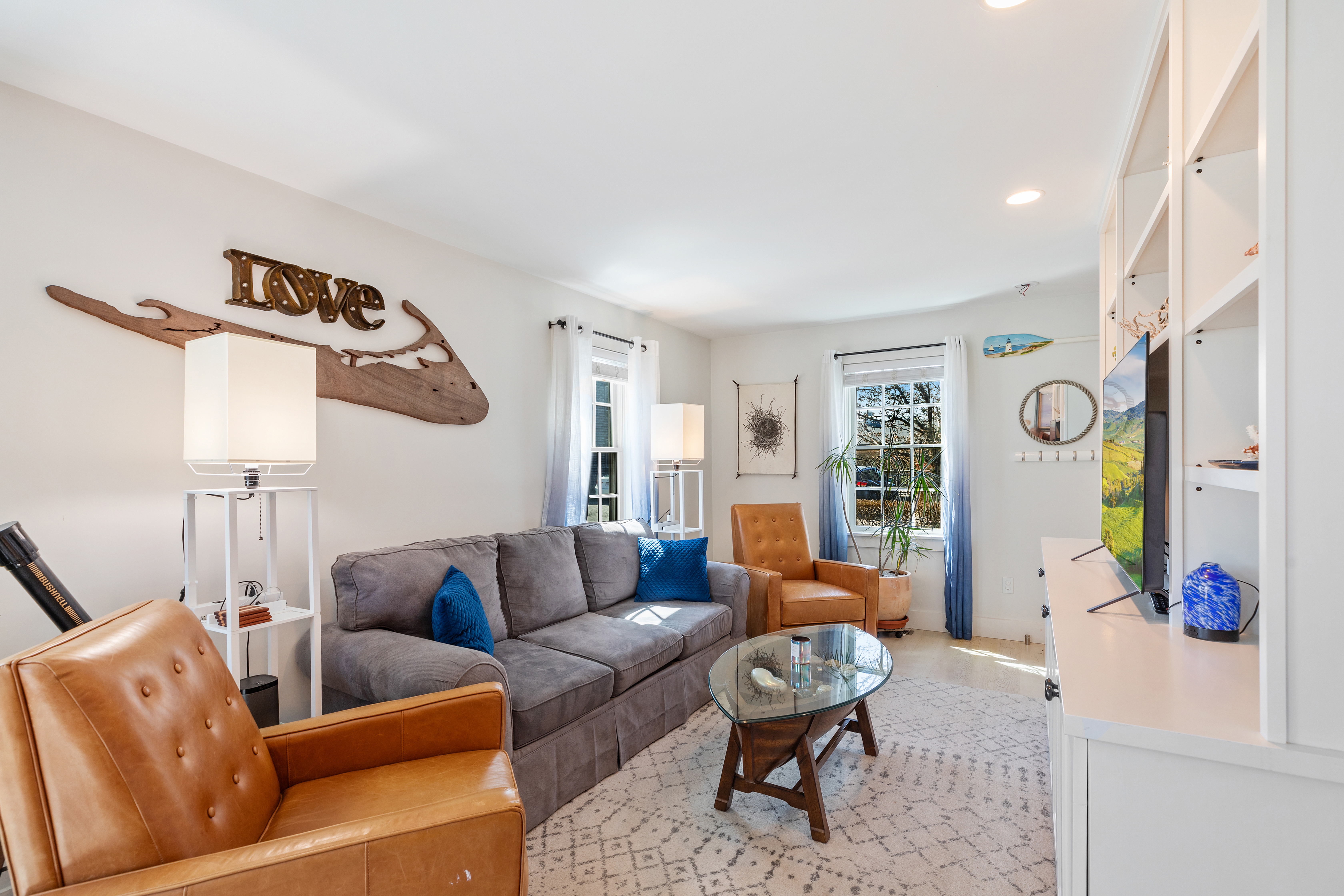 3 Yawkey Way Unit: B (Right side)