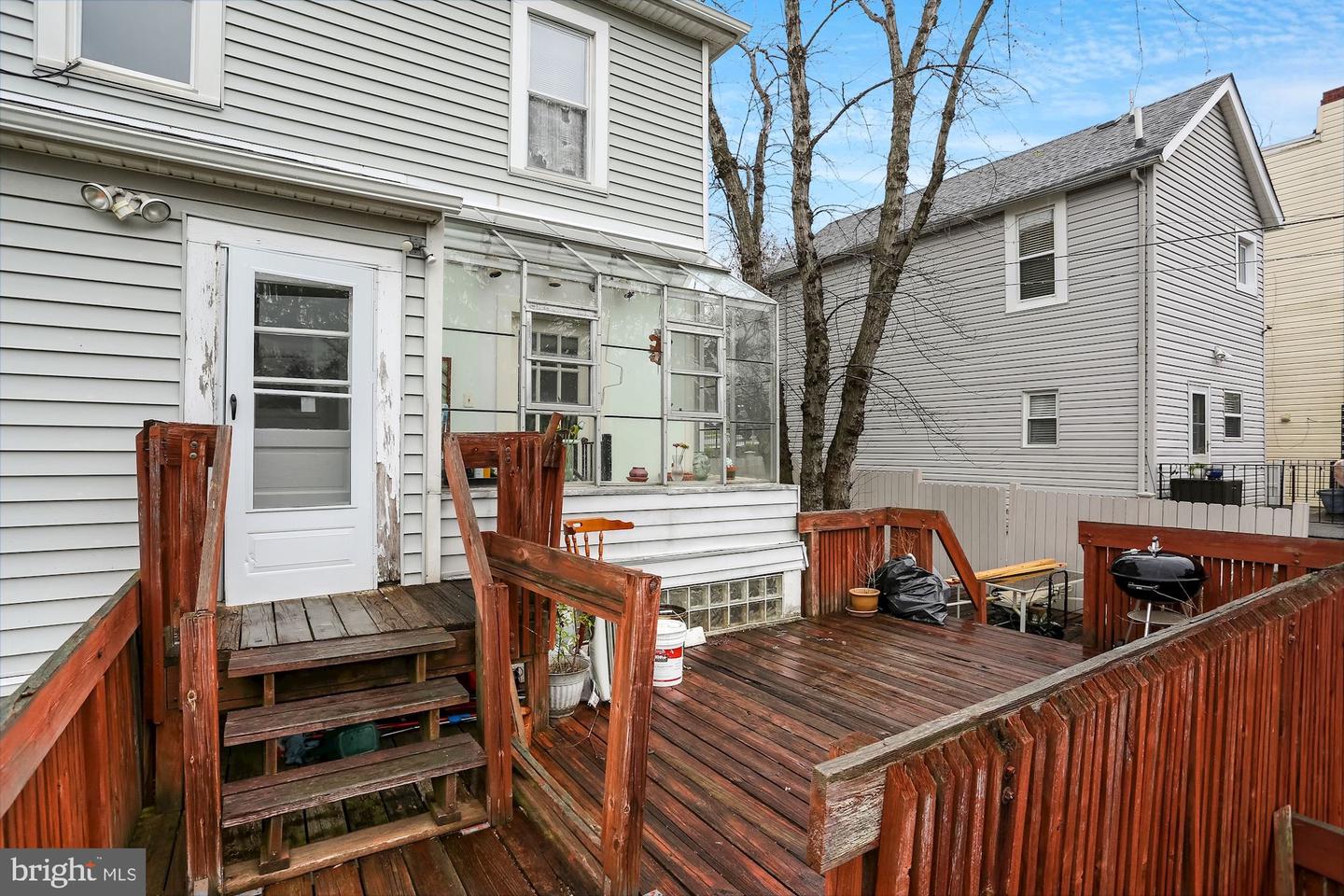 3204 17TH STREET NE