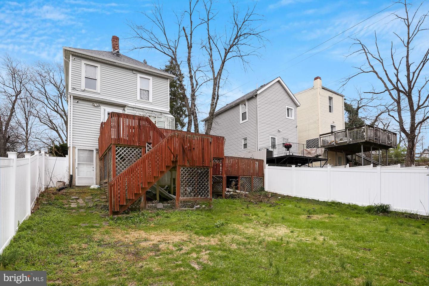 3204 17TH STREET NE
