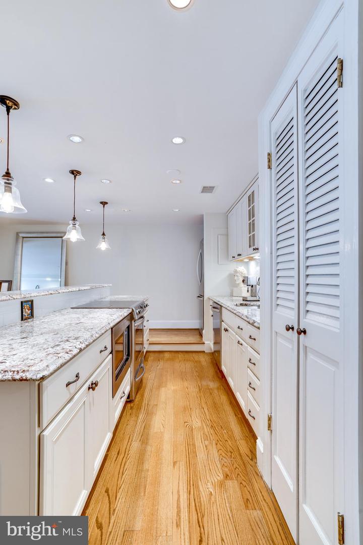 2115 S STREET NW Unit: 1/2