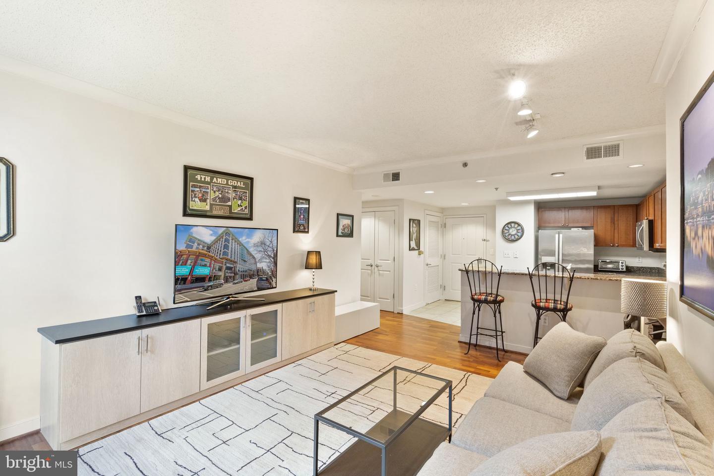 777 7TH STREET NW Unit: 919