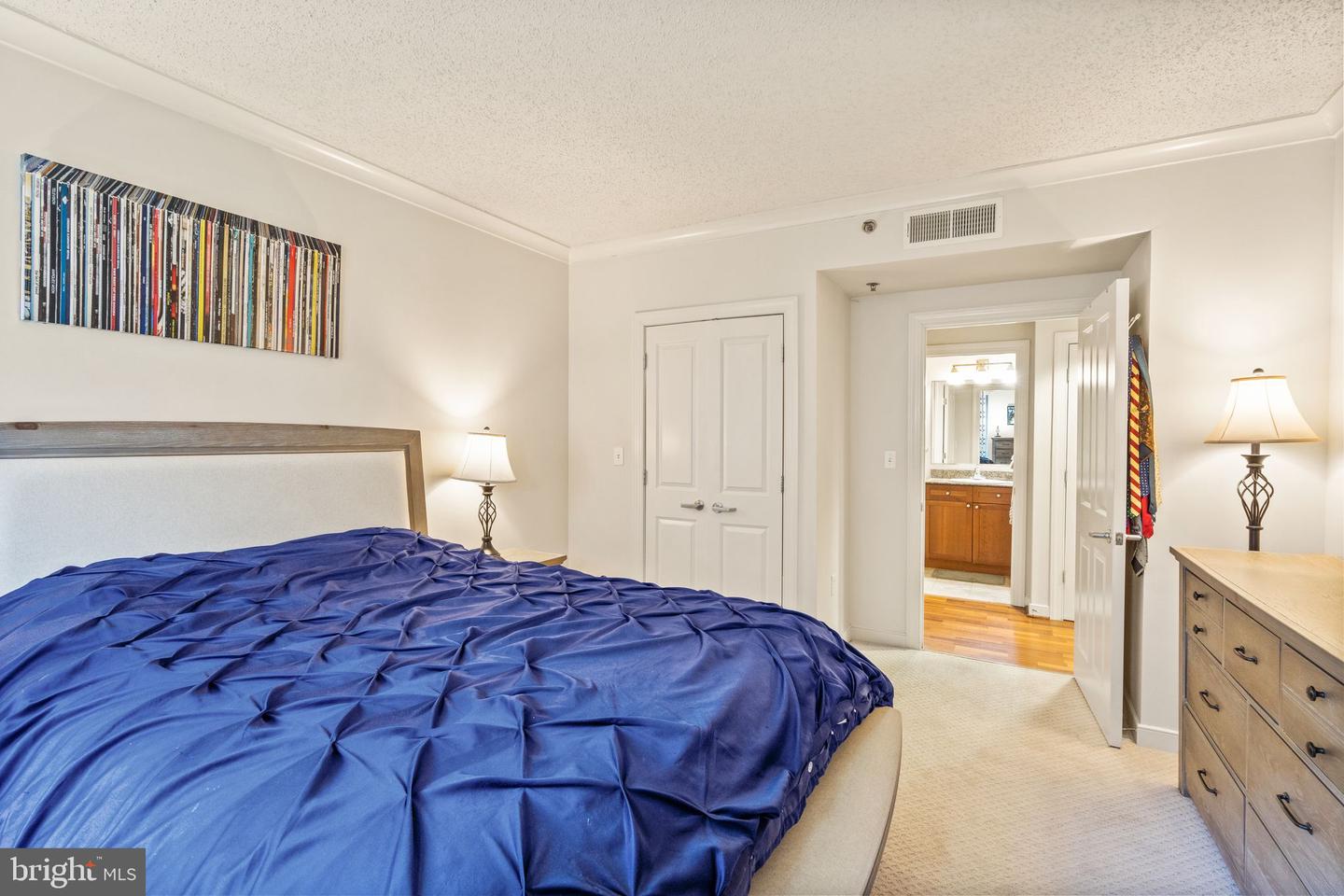 777 7TH STREET NW Unit: 919