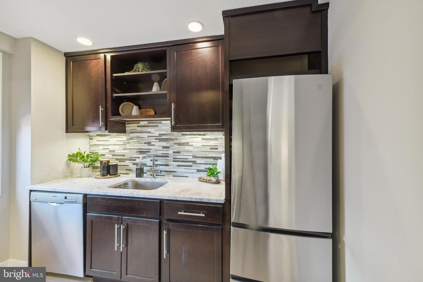 1601 18TH STREET NW Unit: 403