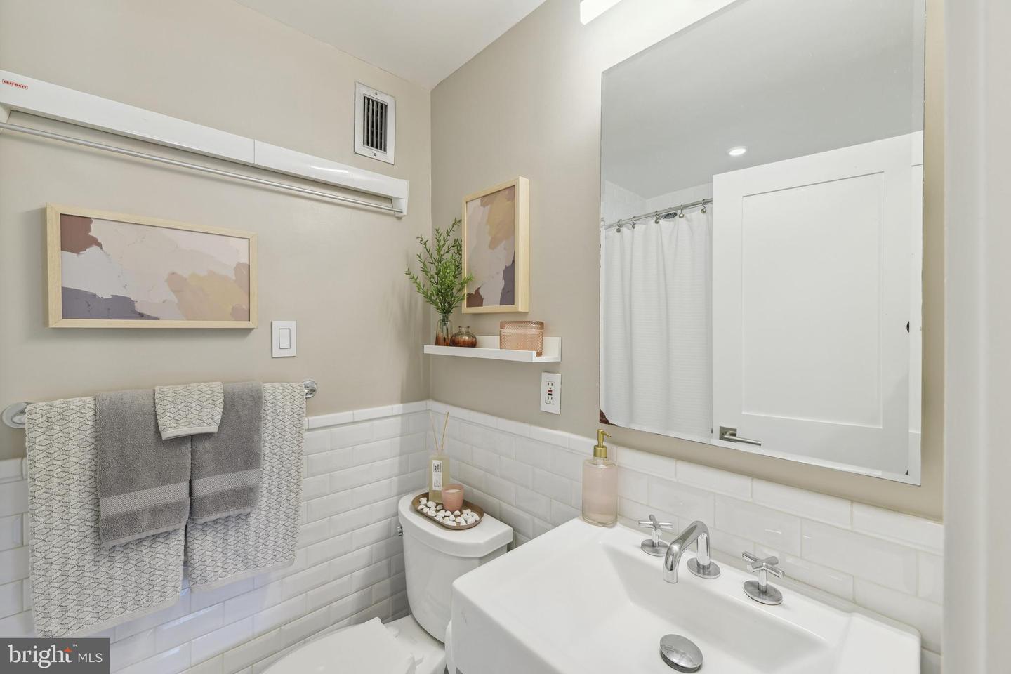 1601 18TH STREET NW Unit: 403