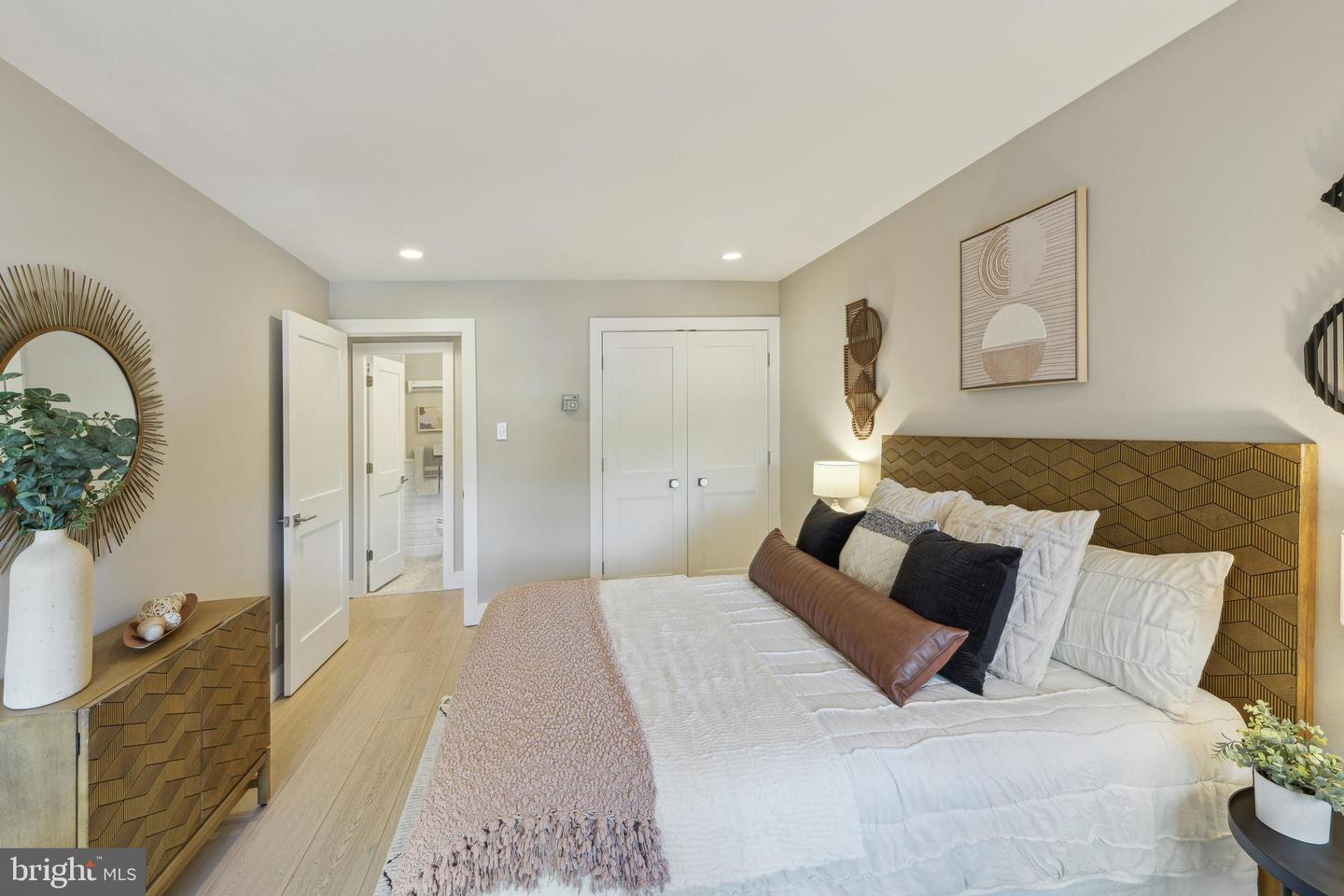 1601 18TH STREET NW Unit: 403
