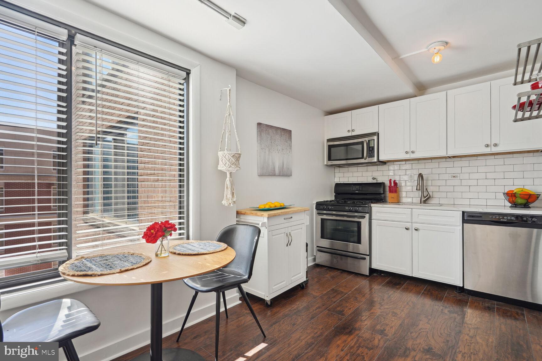 1440 N NW Unit: 916