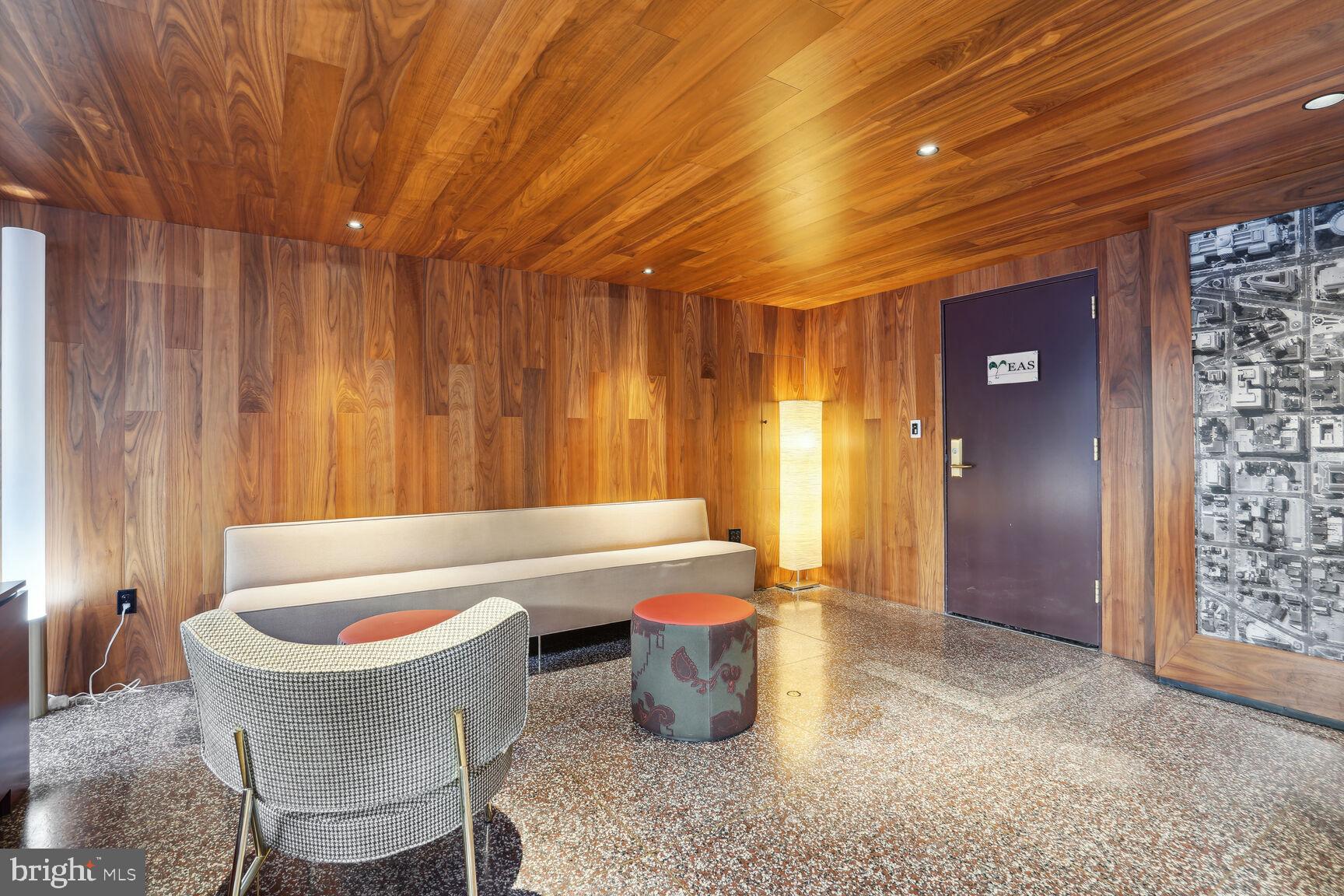 1440 N NW Unit: 916