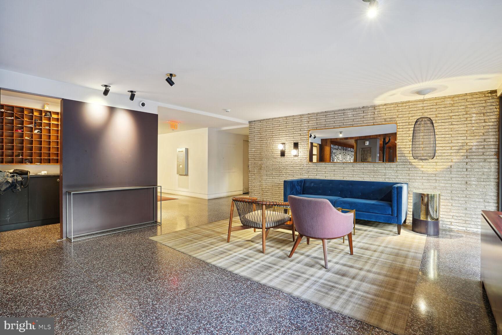 1440 N NW Unit: 916