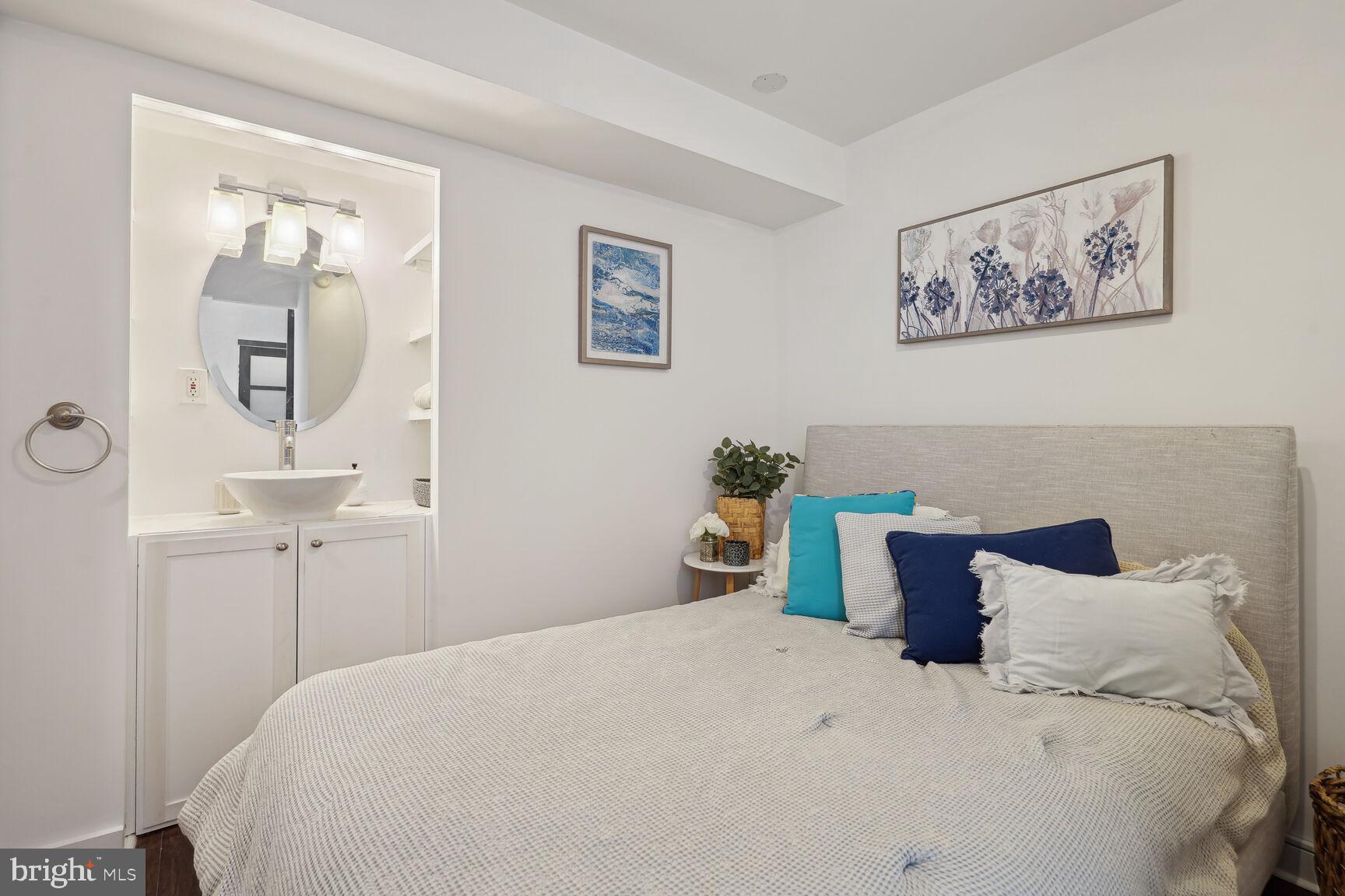 1440 N NW Unit: 916