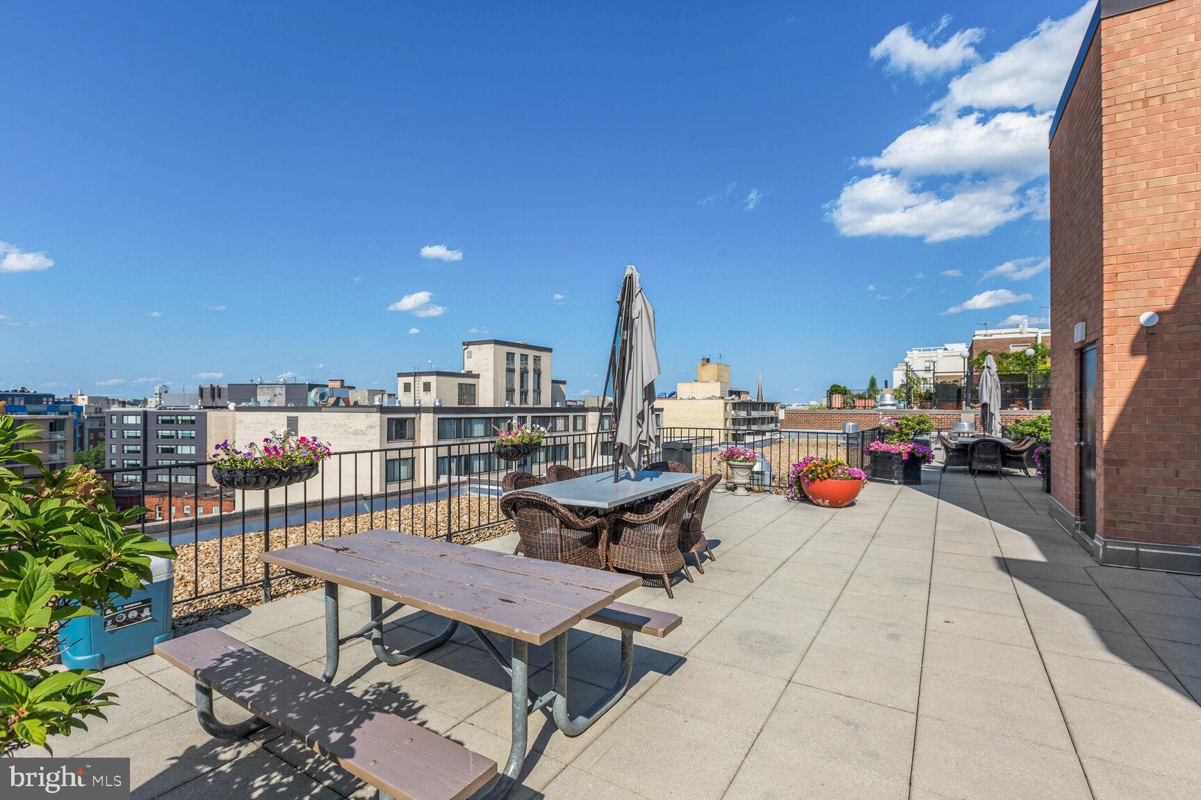 1440 N NW Unit: 916