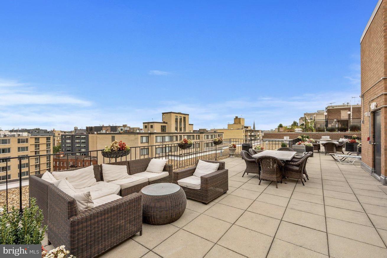 1440 N NW Unit: 916