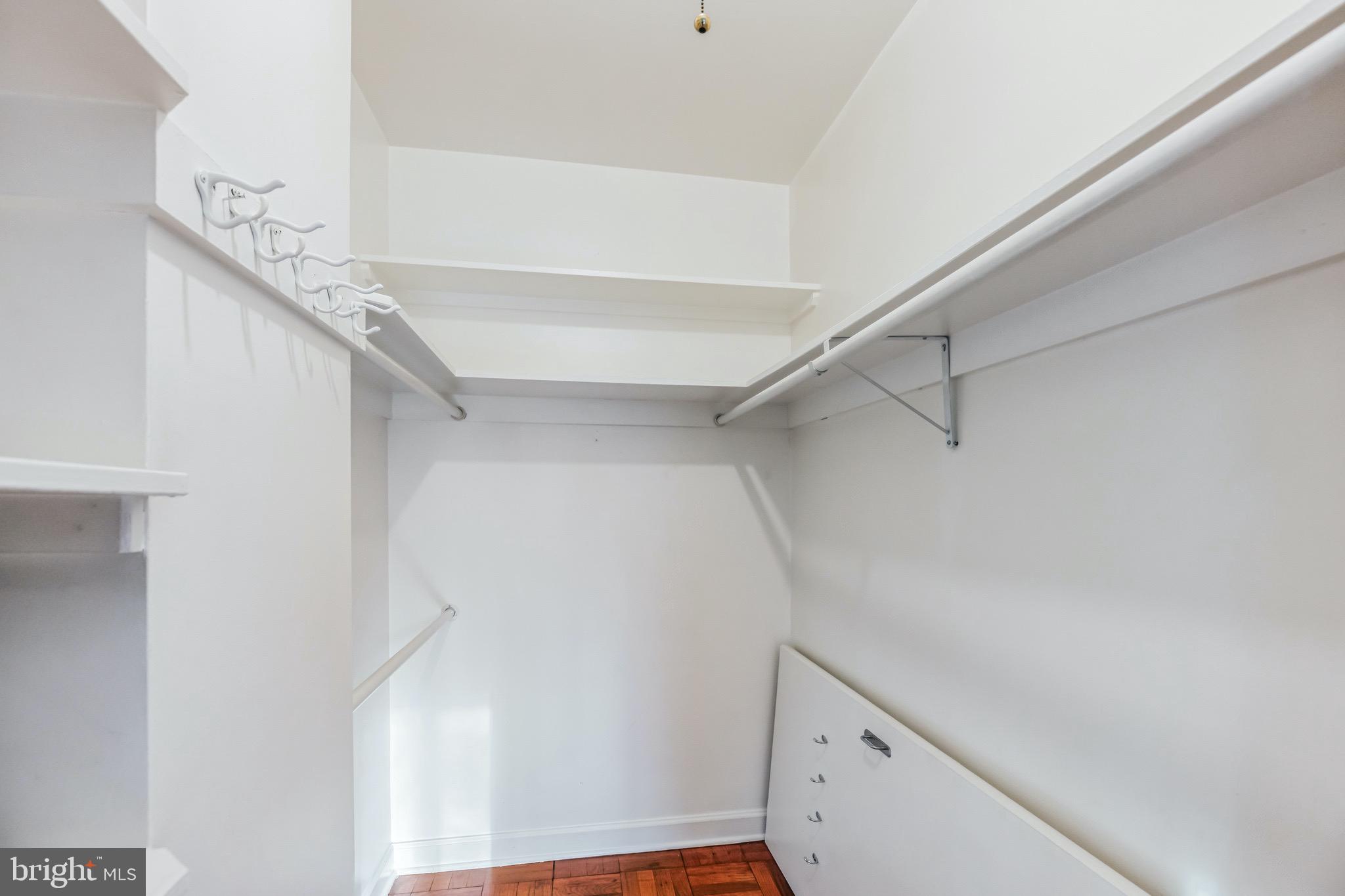 4200 Cathedral AVENUE NW Unit: 516