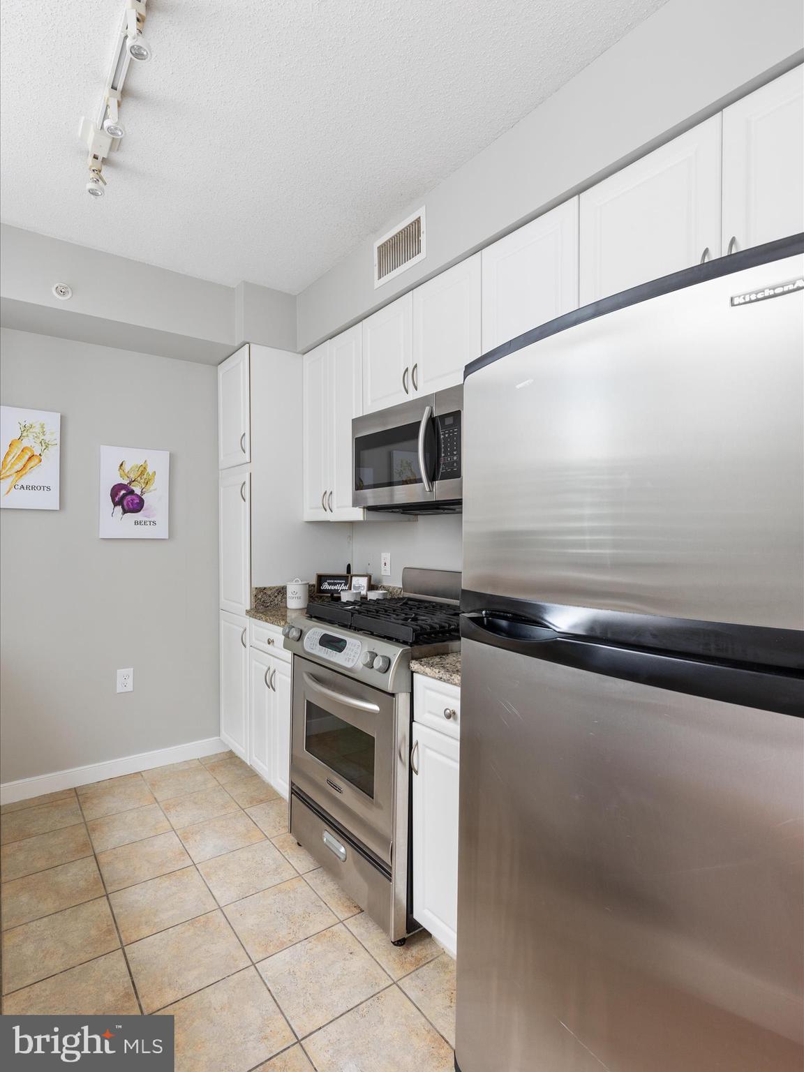 555 Massachusetts AVENUE NW Unit: 814