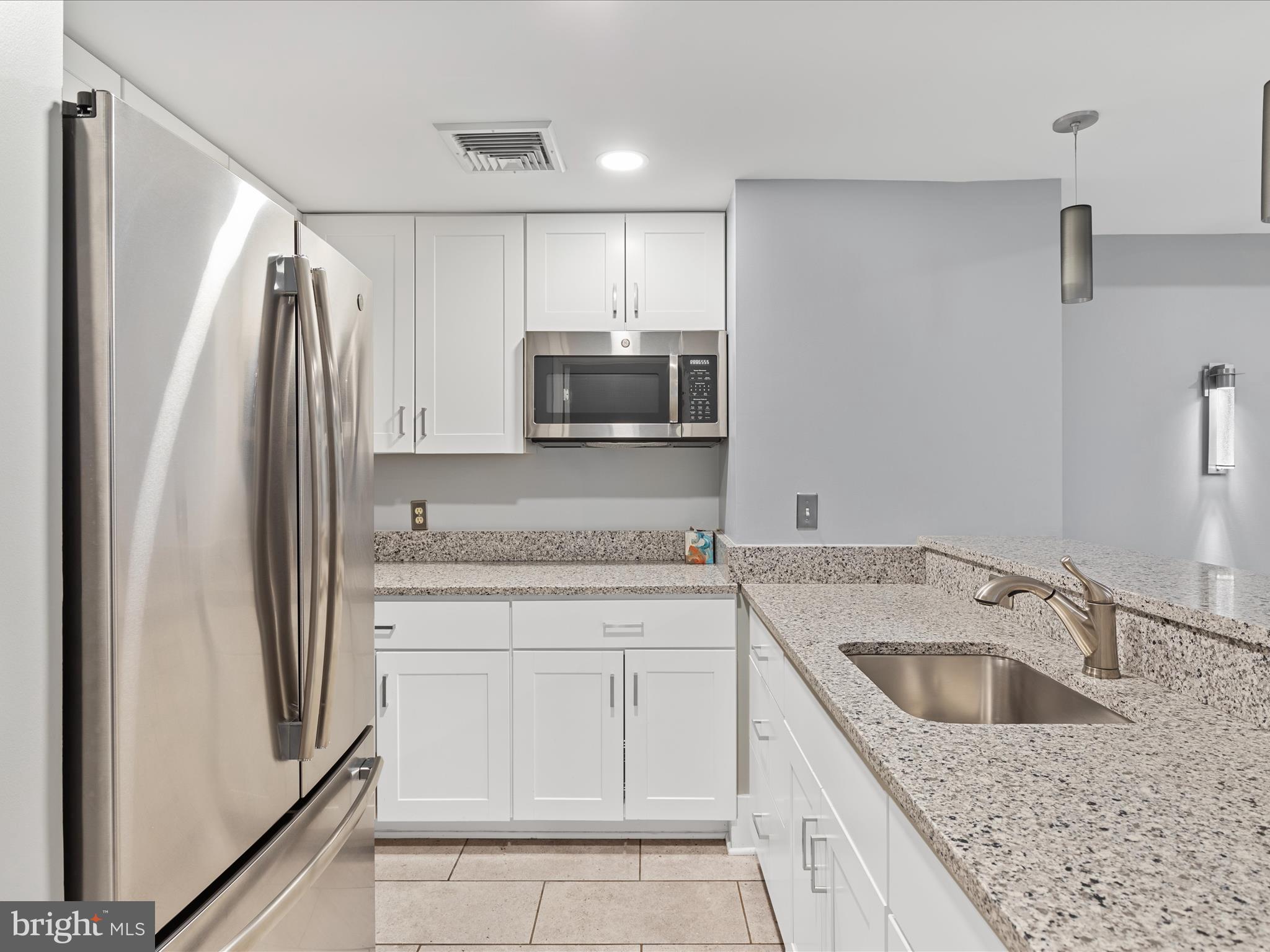 555 Massachusetts AVENUE NW Unit: 814