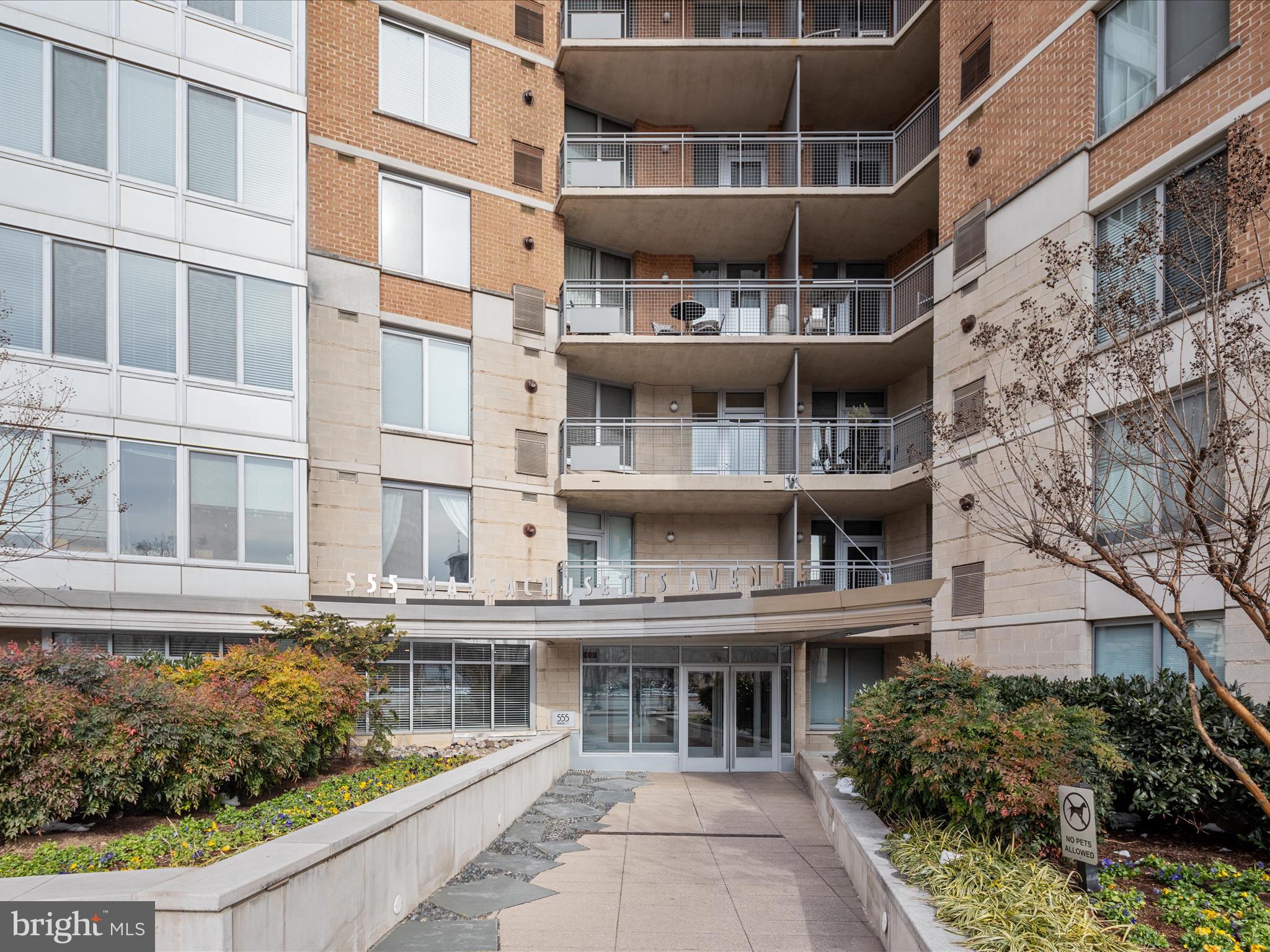 555 Massachusetts AVENUE NW Unit: 814