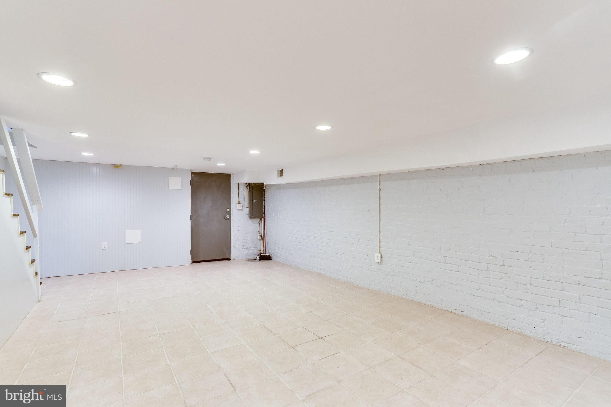 649 Park Rd NW