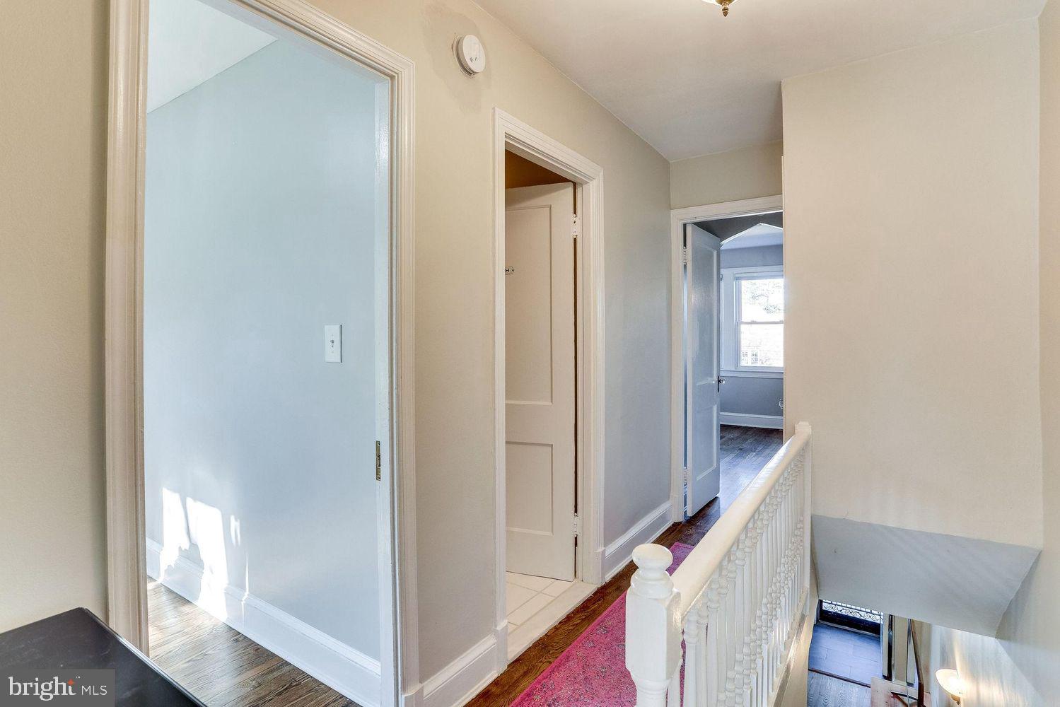 216 Emerson St NW