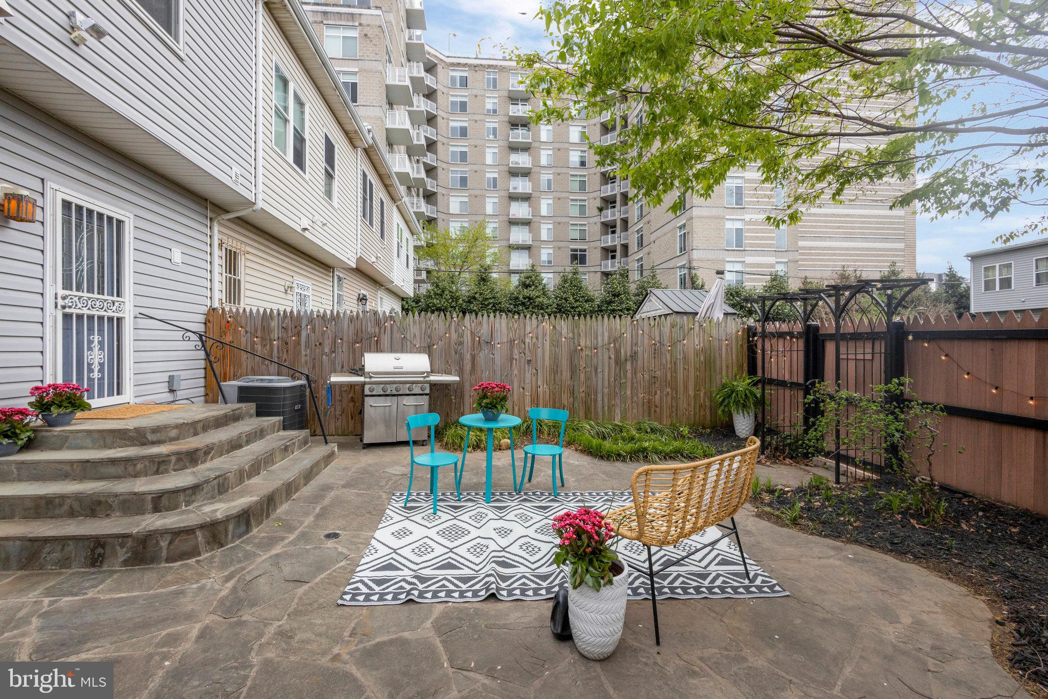 1332 Half St SW #1332