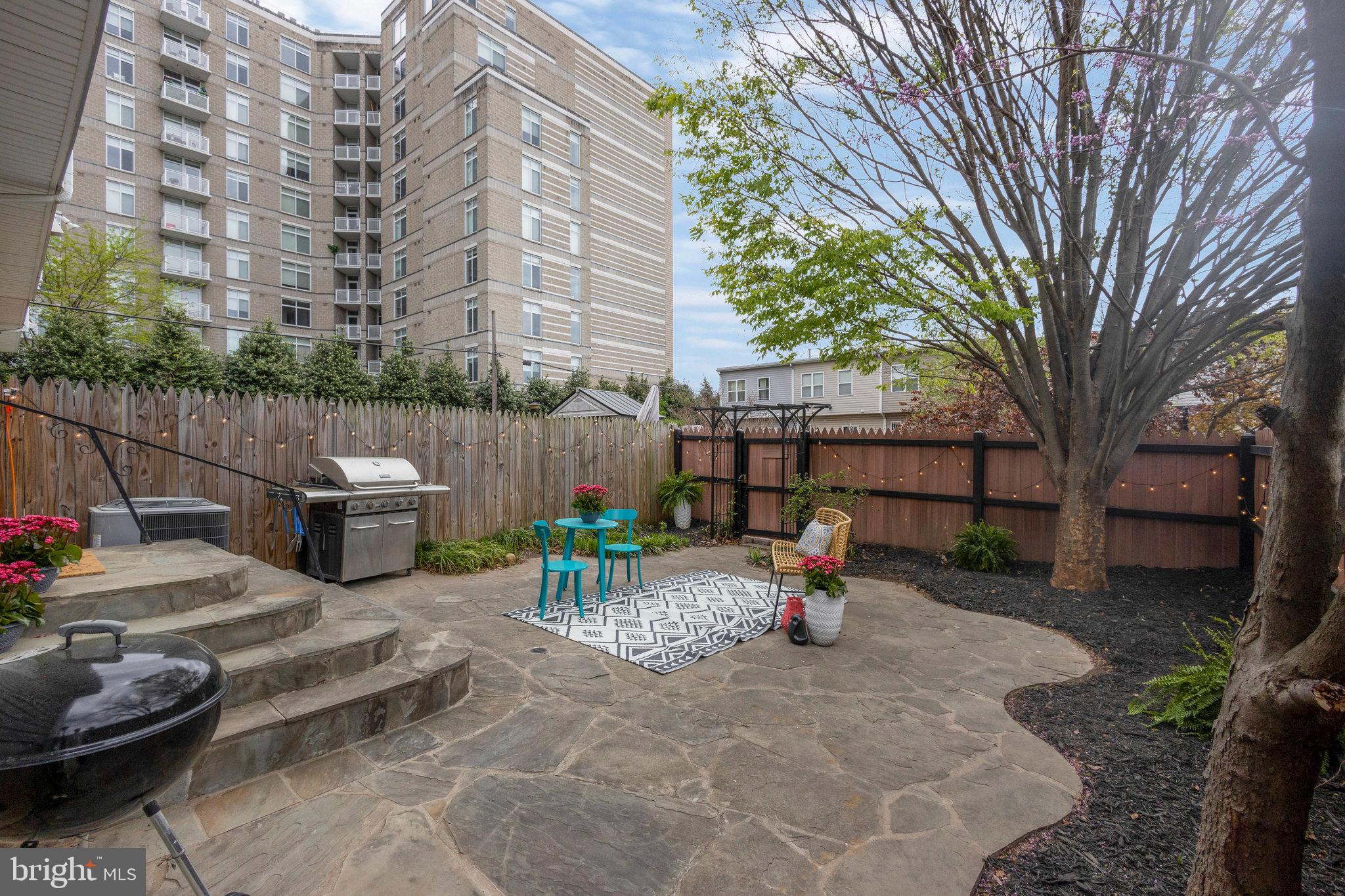 1332 Half St SW #1332