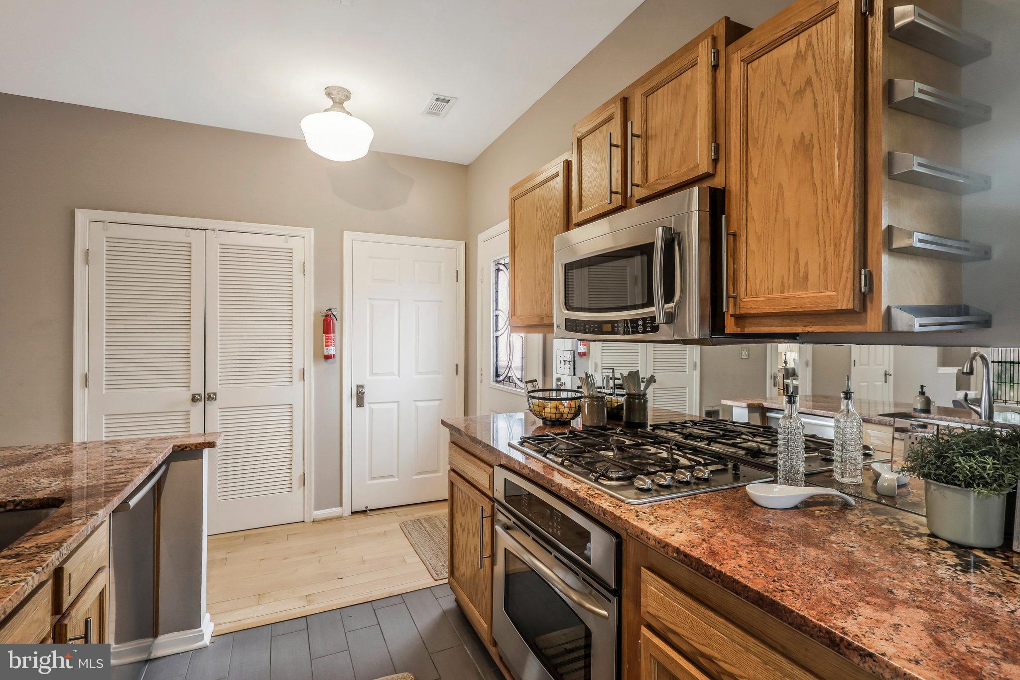 1332 Half St SW #1332