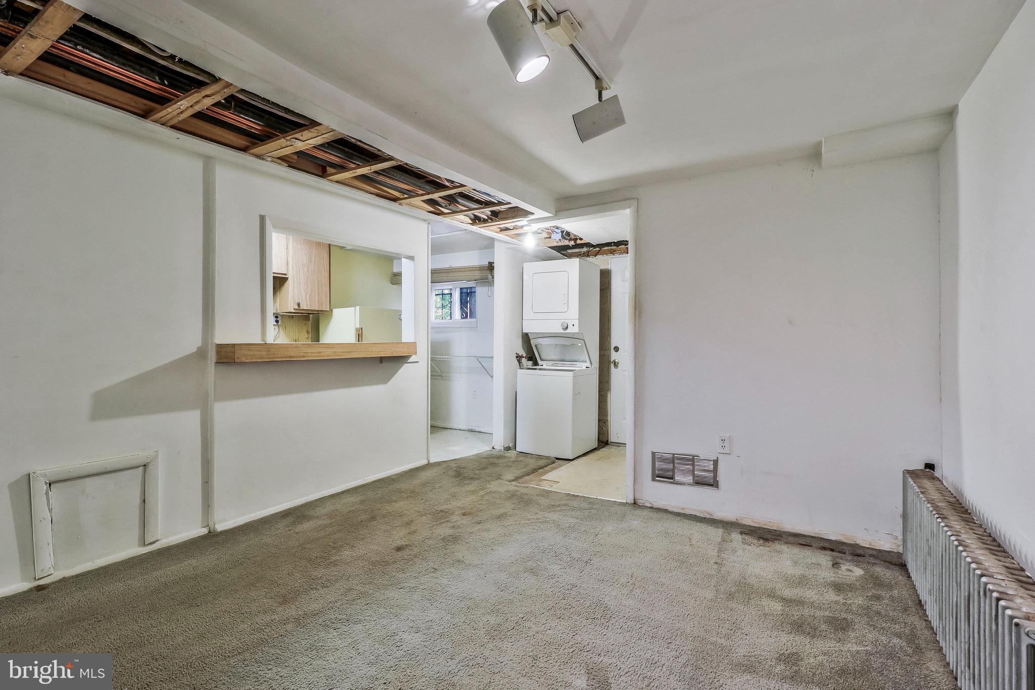 821 Taylor St NE