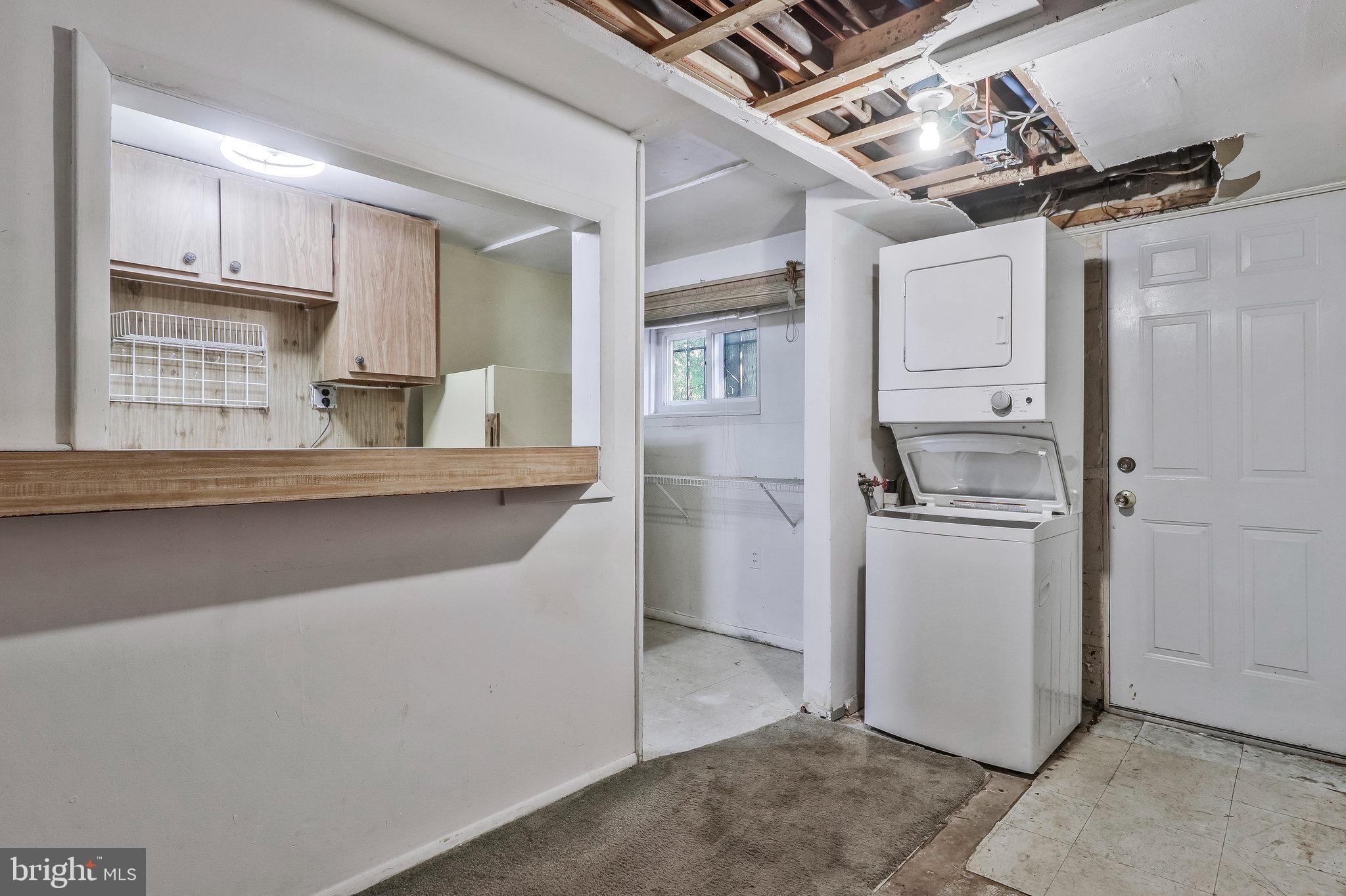 821 Taylor St NE