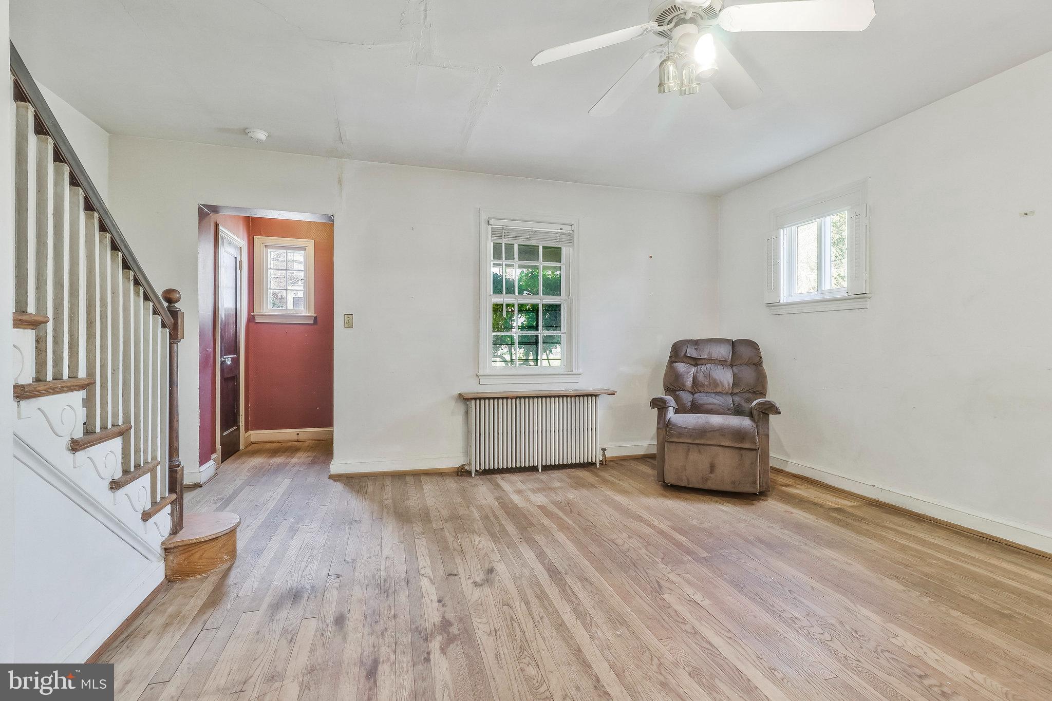 821 Taylor St NE