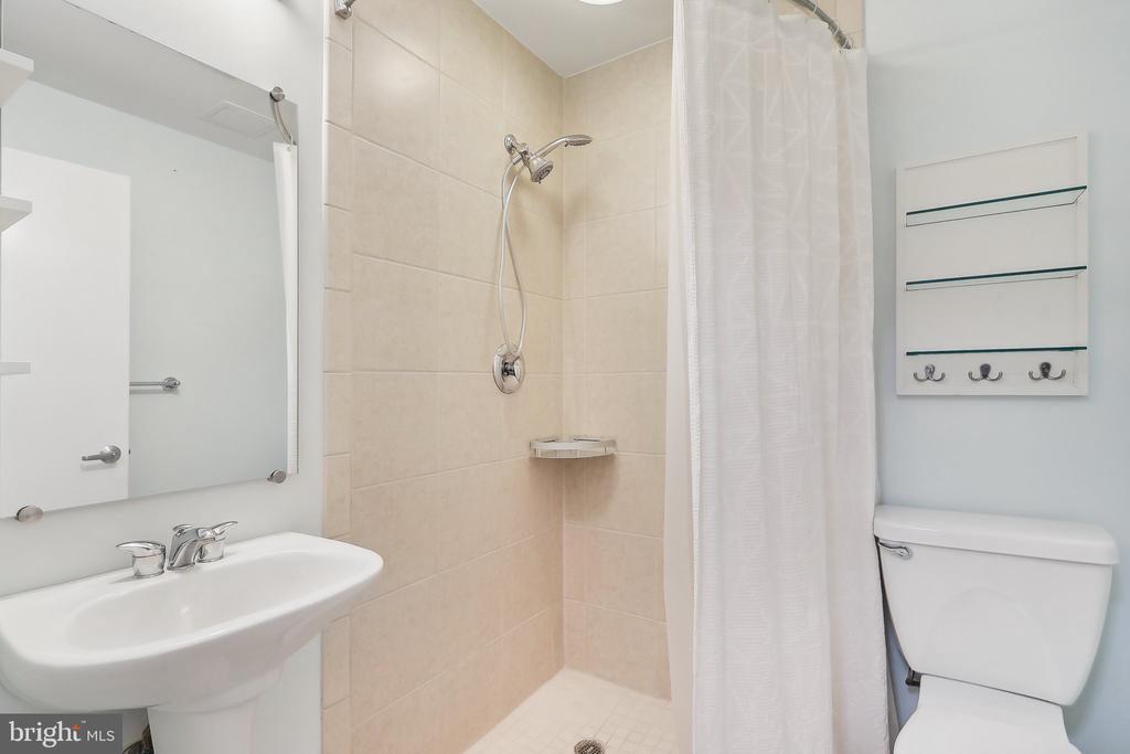 910 M St NW #525