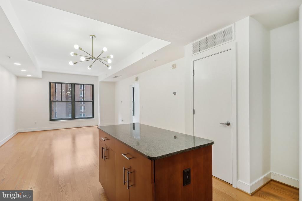 910 M St NW #525