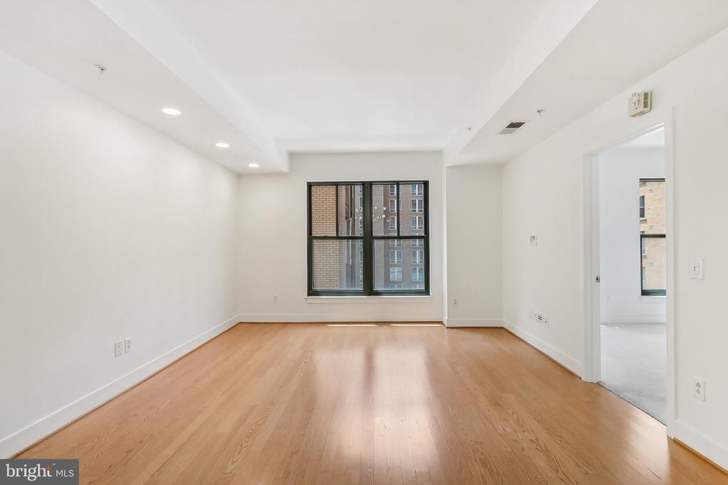 910 M St NW #525