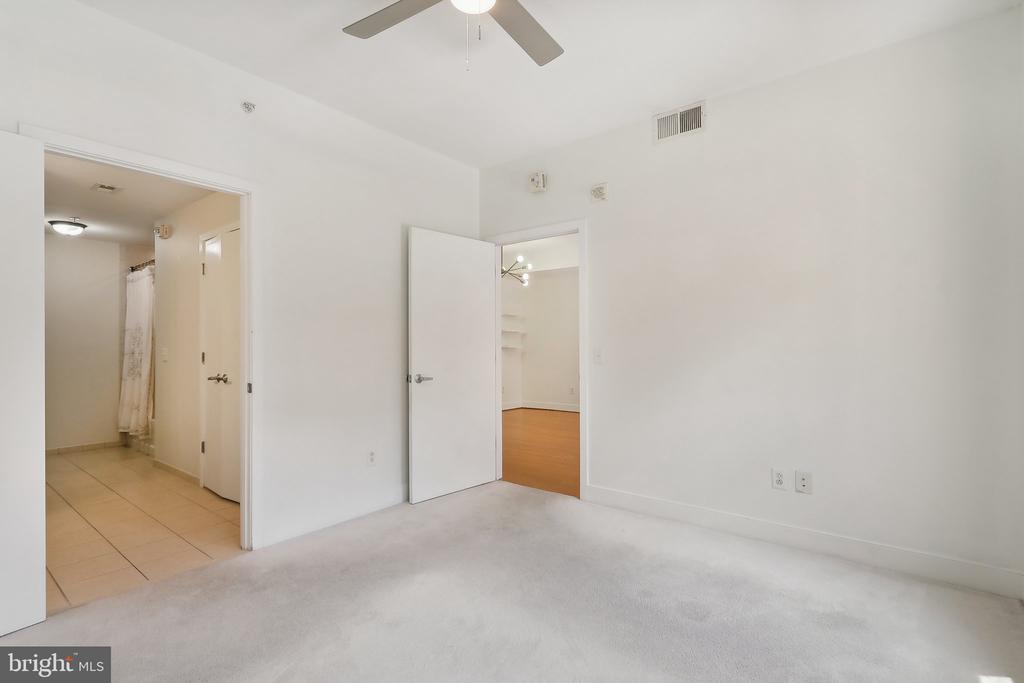 910 M St NW #525