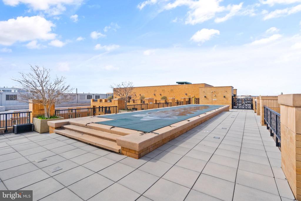 910 M St NW #525