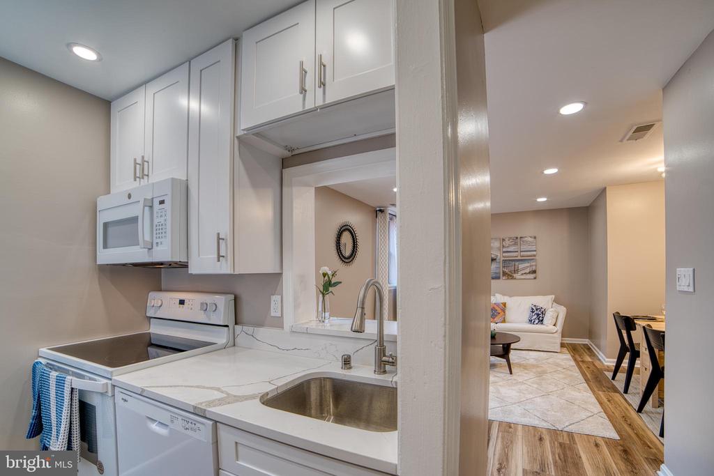 1495 Newton St NW #303