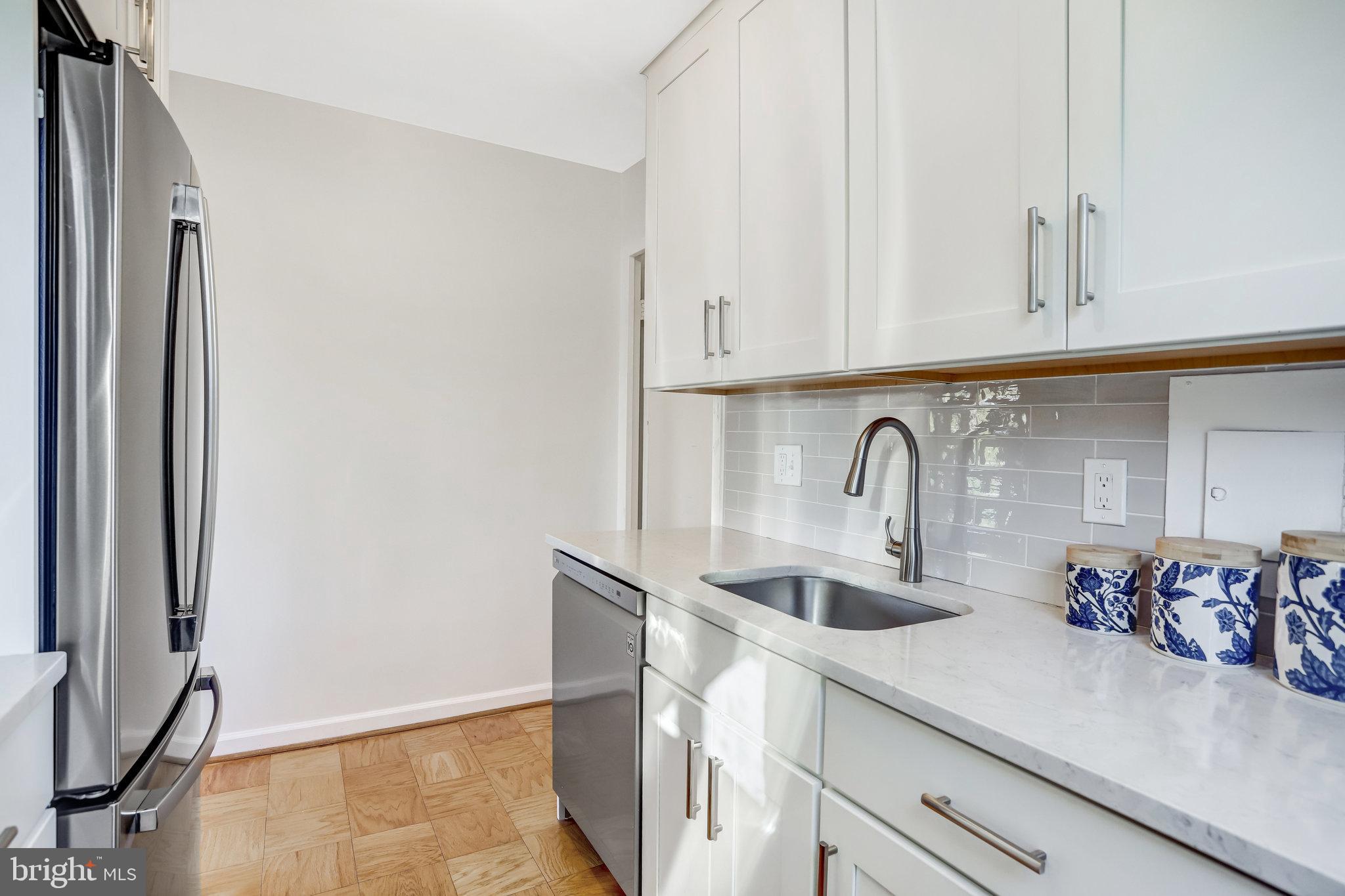 5410 Connecticut Ave NW #512