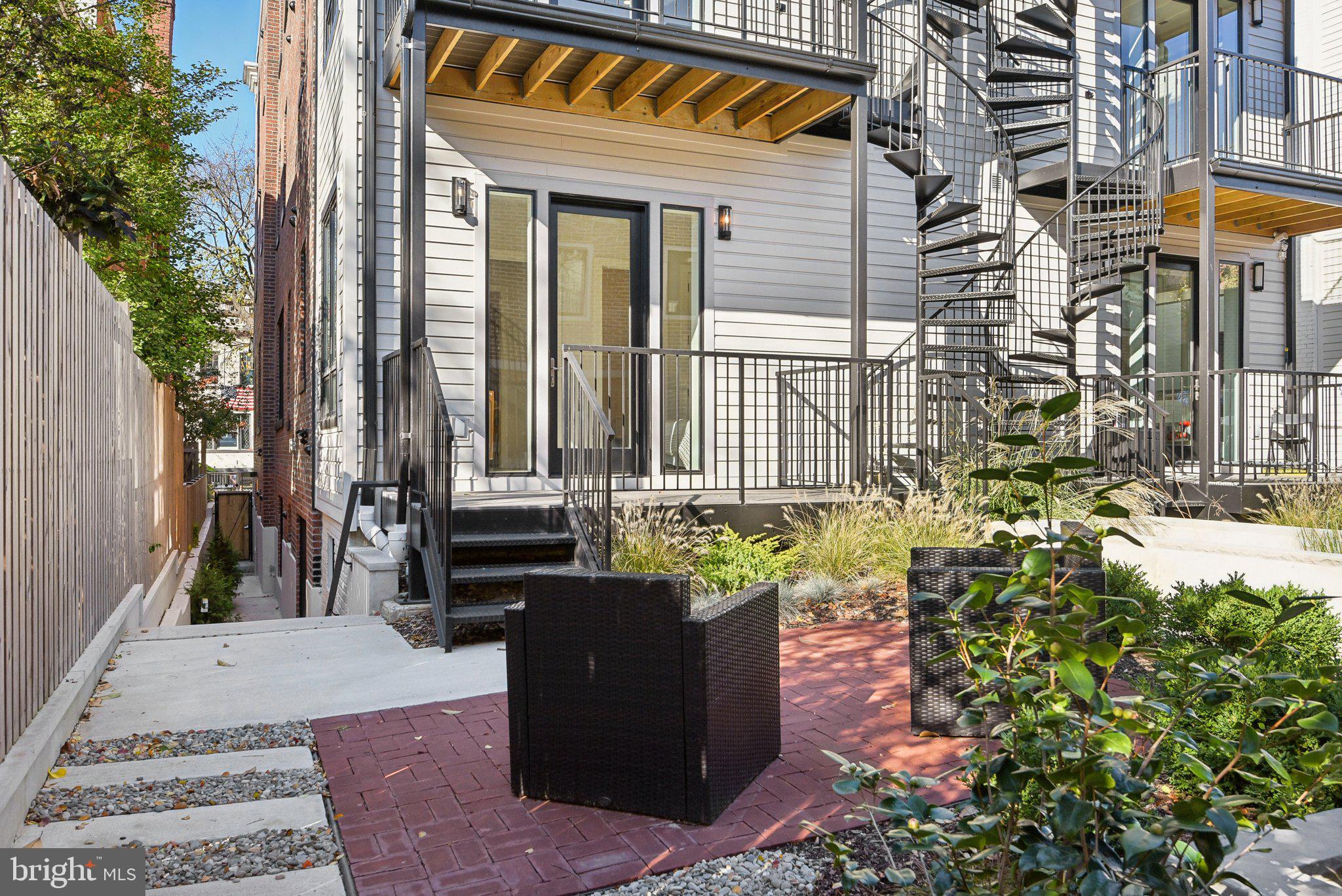 1748 Lanier Pl NW #1