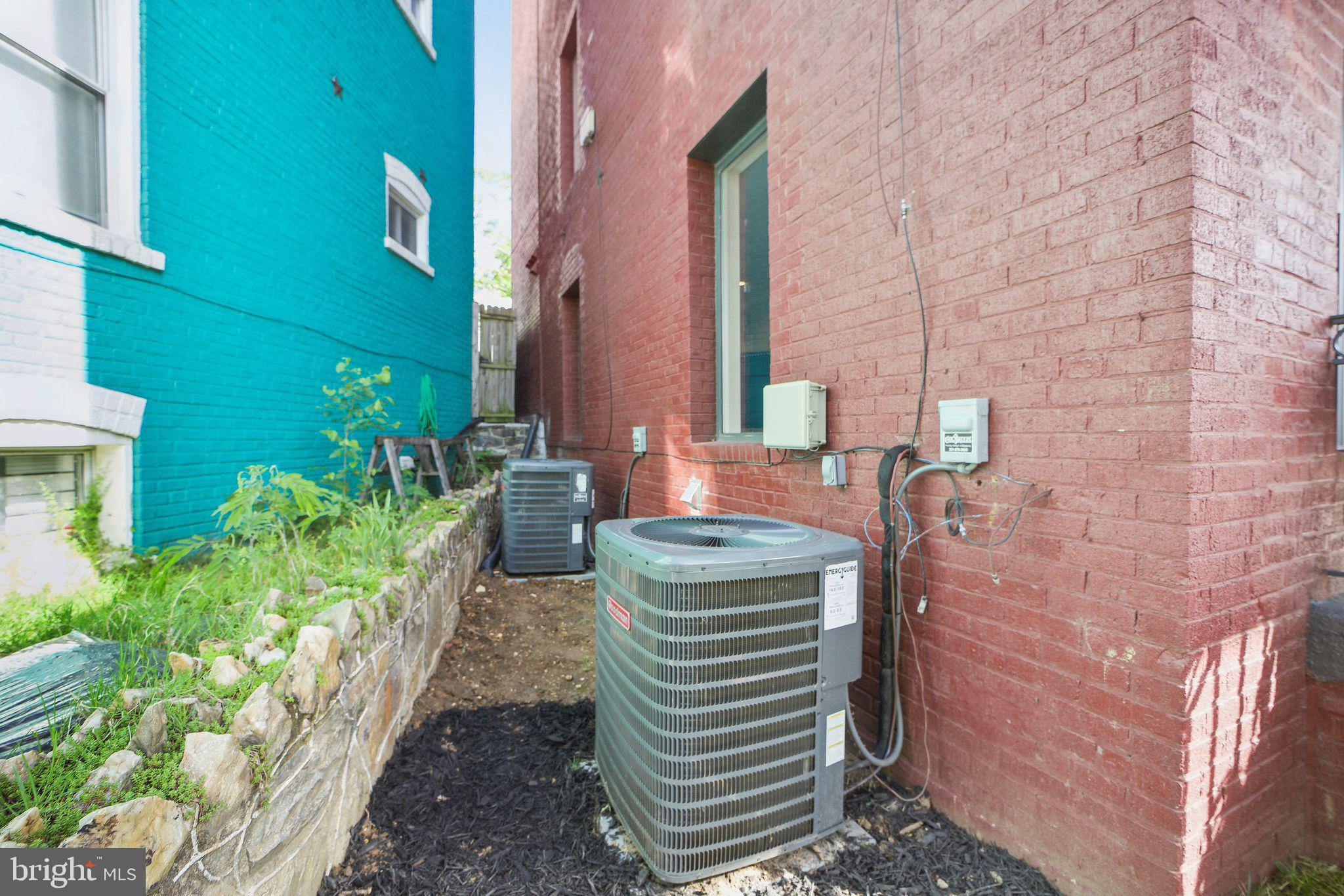 1266 Penn St NE #1