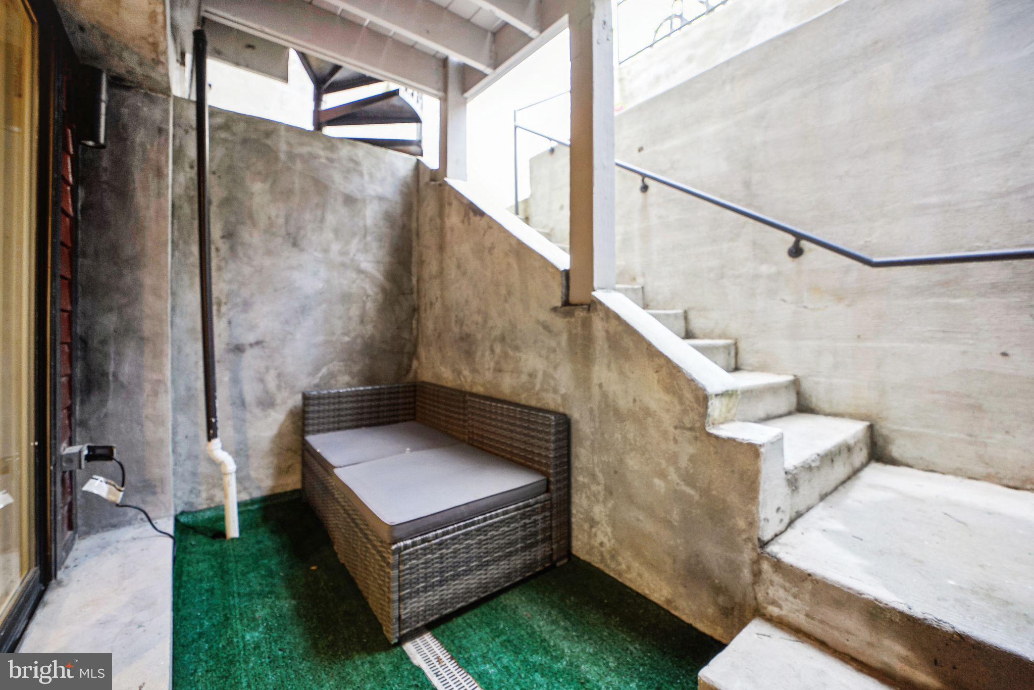 1266 Penn St NE #1
