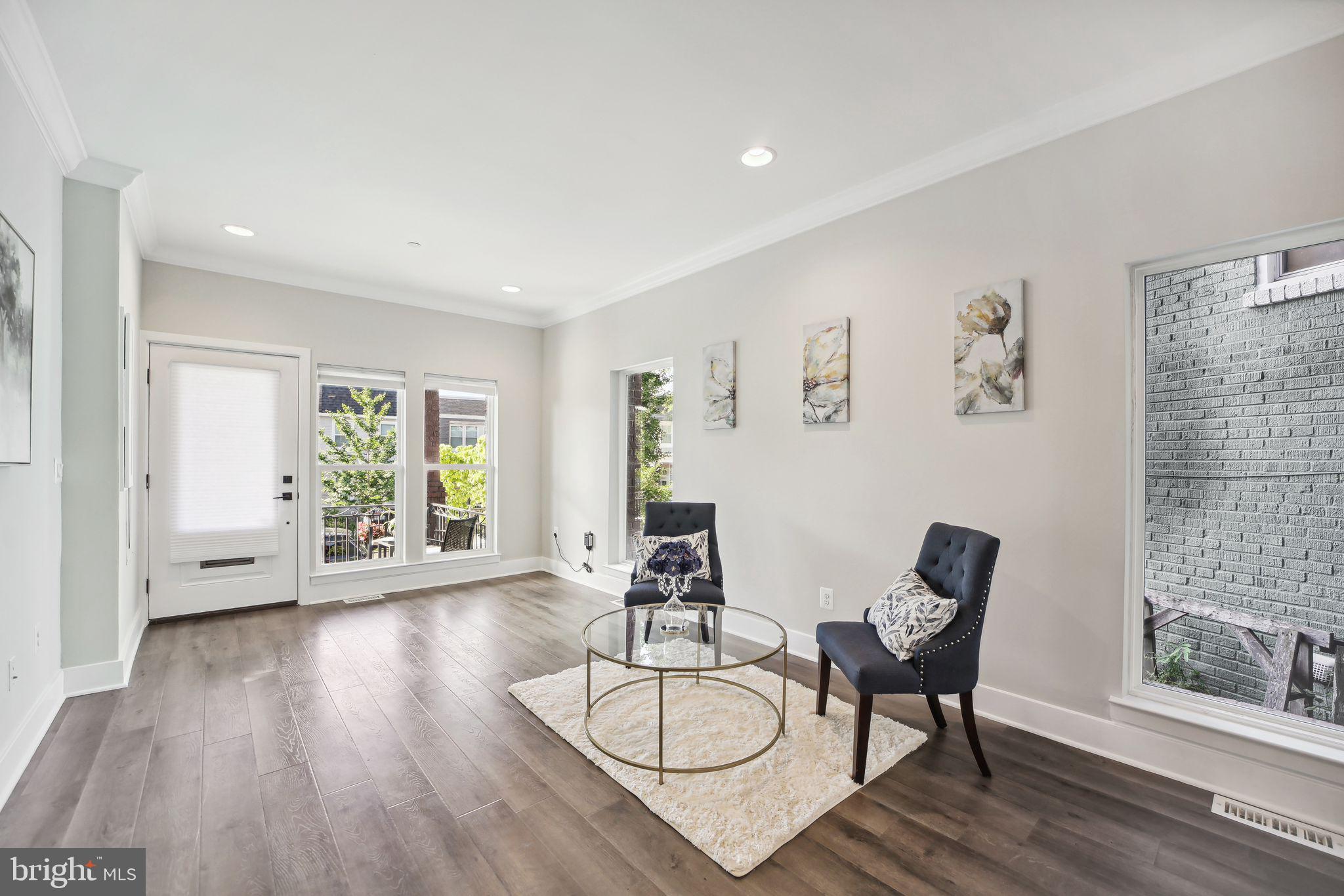 1266 Penn St NE #1