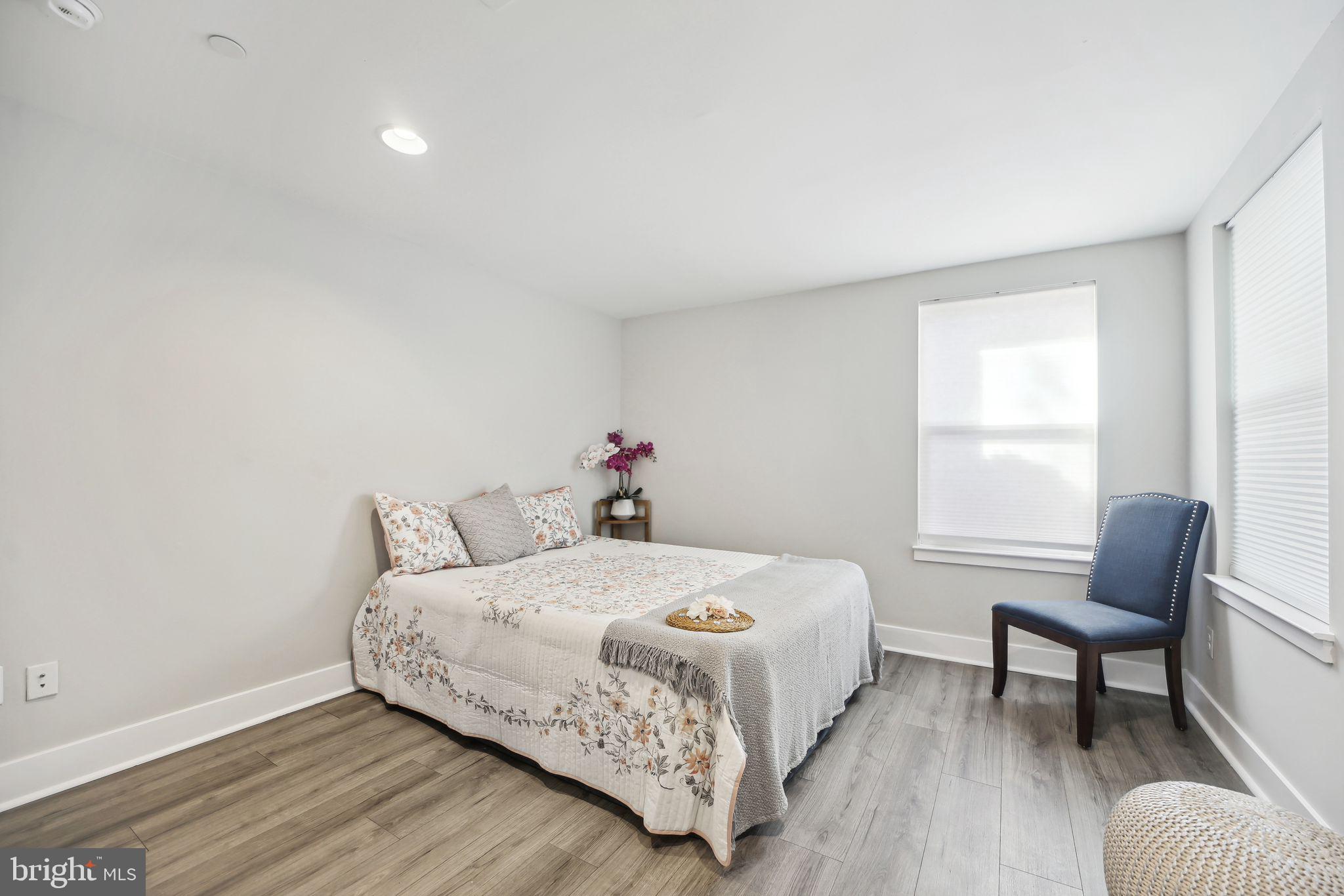 1266 Penn St NE #1