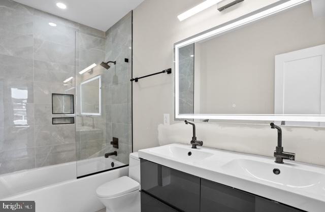 619 1/2 NEWTON PL NW #2